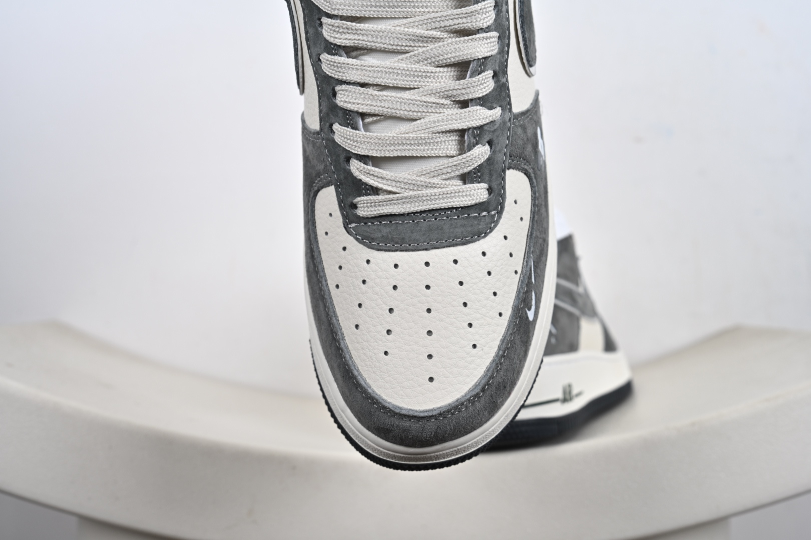 定制版 Air Force 1 '07 Low “暴力熊联名——灰猪八”空军一号 低帮 运动鞋 休闲鞋 SY1388-004