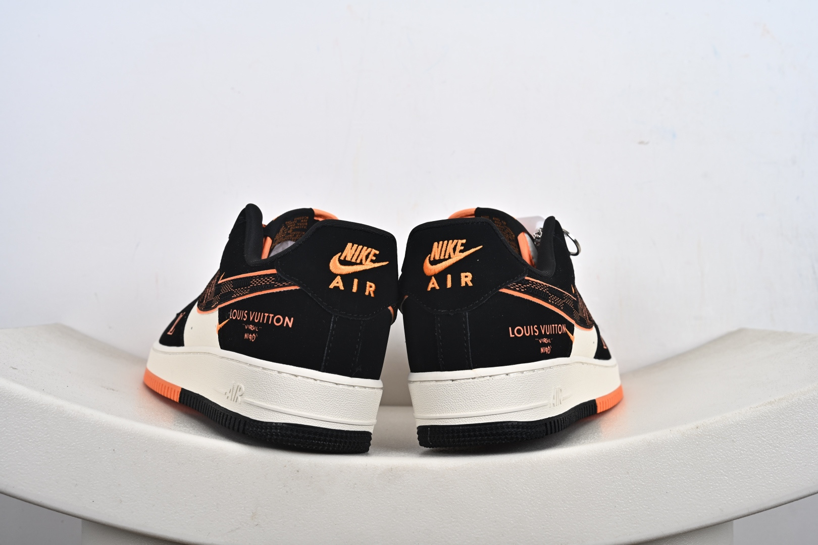 Louis Vuitton x Nk Air Force 1’07 定制配色 Lv联名 空军一号经典低帮休闲百搭板鞋 KJ1688-025