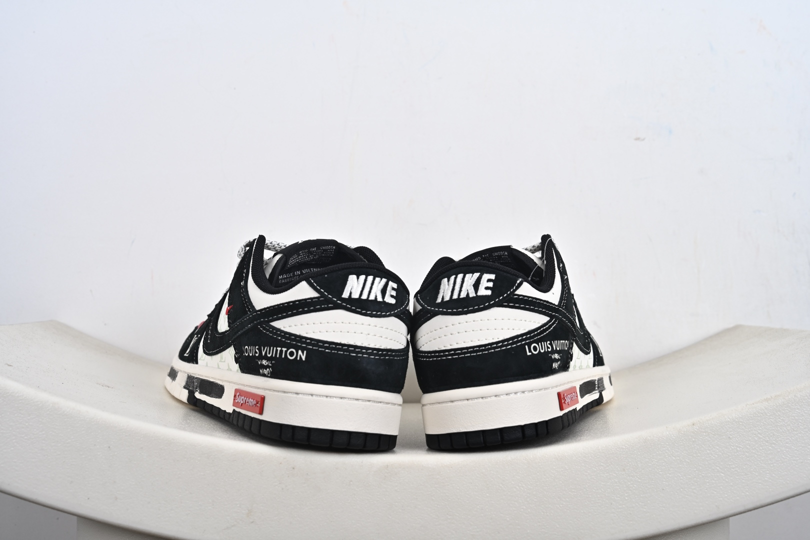 Louis Vuitton x Nk SB Dunk Low 定制配色 Lv联名 复古低帮休闲百搭板鞋 CX5050-Y19