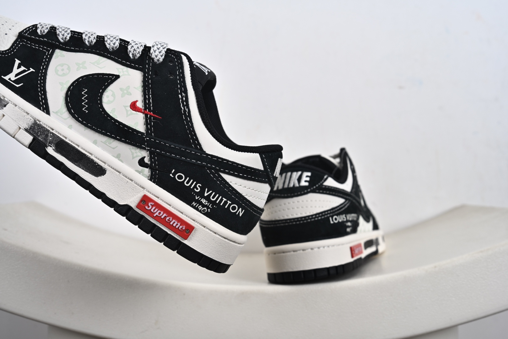 Louis Vuitton x Nk SB Dunk Low 定制配色 Lv联名 复古低帮休闲百搭板鞋 CX5050-Y19