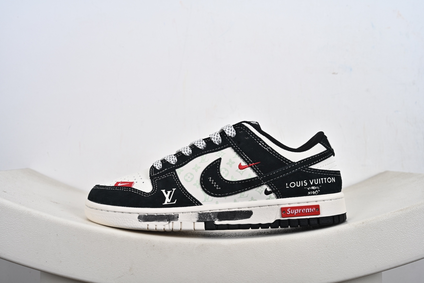 Louis Vuitton x Nk SB Dunk Low 定制配色 Lv联名 复古低帮休闲百搭板鞋 CX5050-Y19
