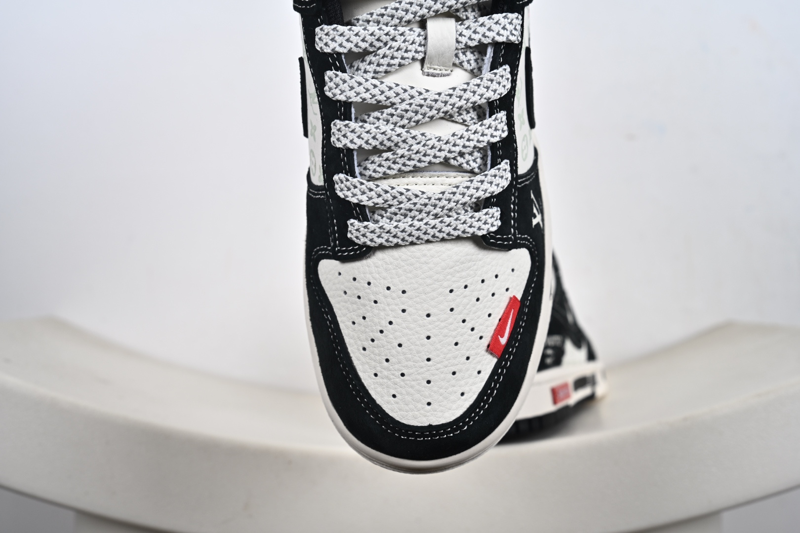 Louis Vuitton x Nk SB Dunk Low 定制配色 Lv联名 复古低帮休闲百搭板鞋 CX5050-Y19