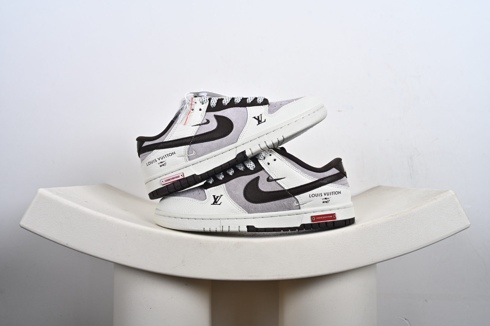LV x NK SB Dunk Low 低帮LV联名白咖啡米白棕红 YF9511-906