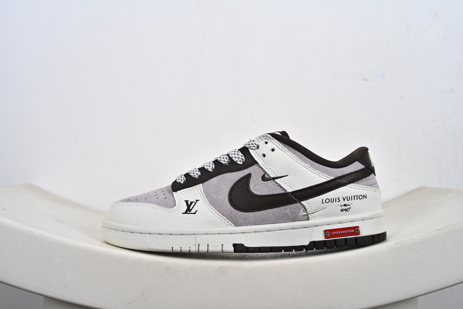 LV x NK SB Dunk Low 低帮LV联名白咖啡米白棕红 YF9511-906