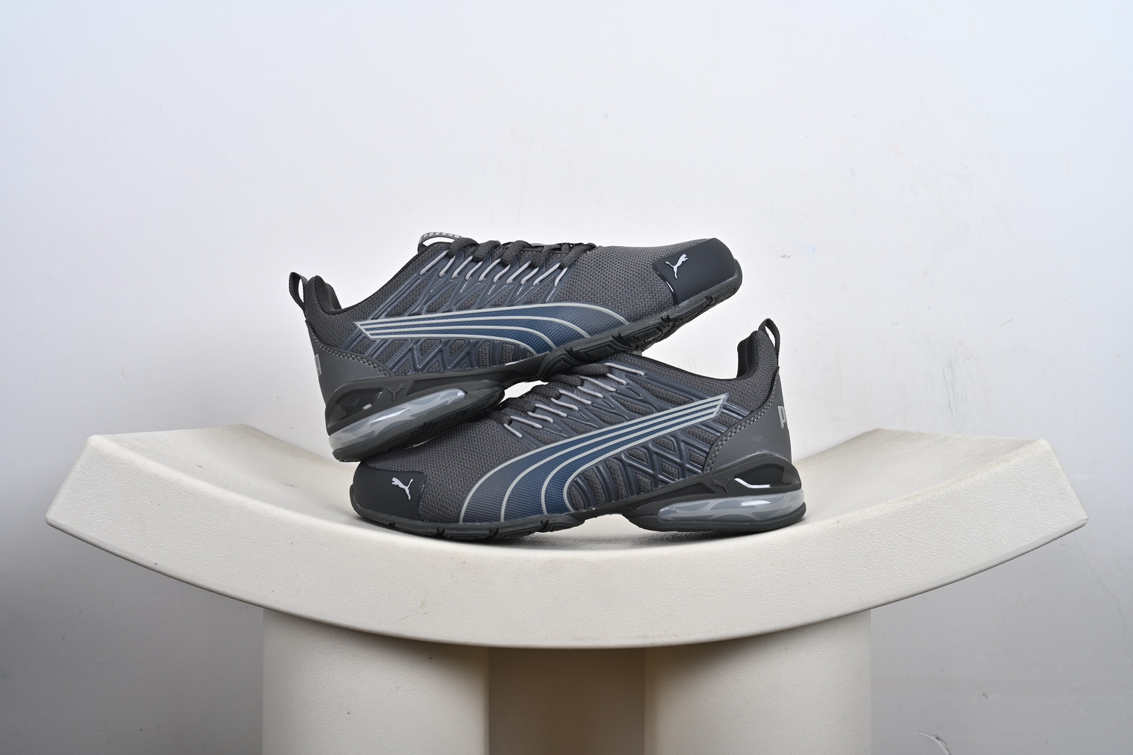 支持放店 彪马/Puma Voltaic Evo 低帮透气网面休闲运动鞋 货号:379601-01、28、 Y6-E4