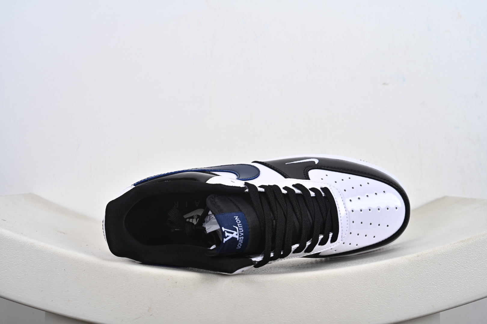 高端定制Nike Air Force 1 '07 Low “LV联名---黑白蓝” DF0188-101 高端定制Nike Air Force 1 '07 Low “LV联名---黑白蓝” DF0188-101