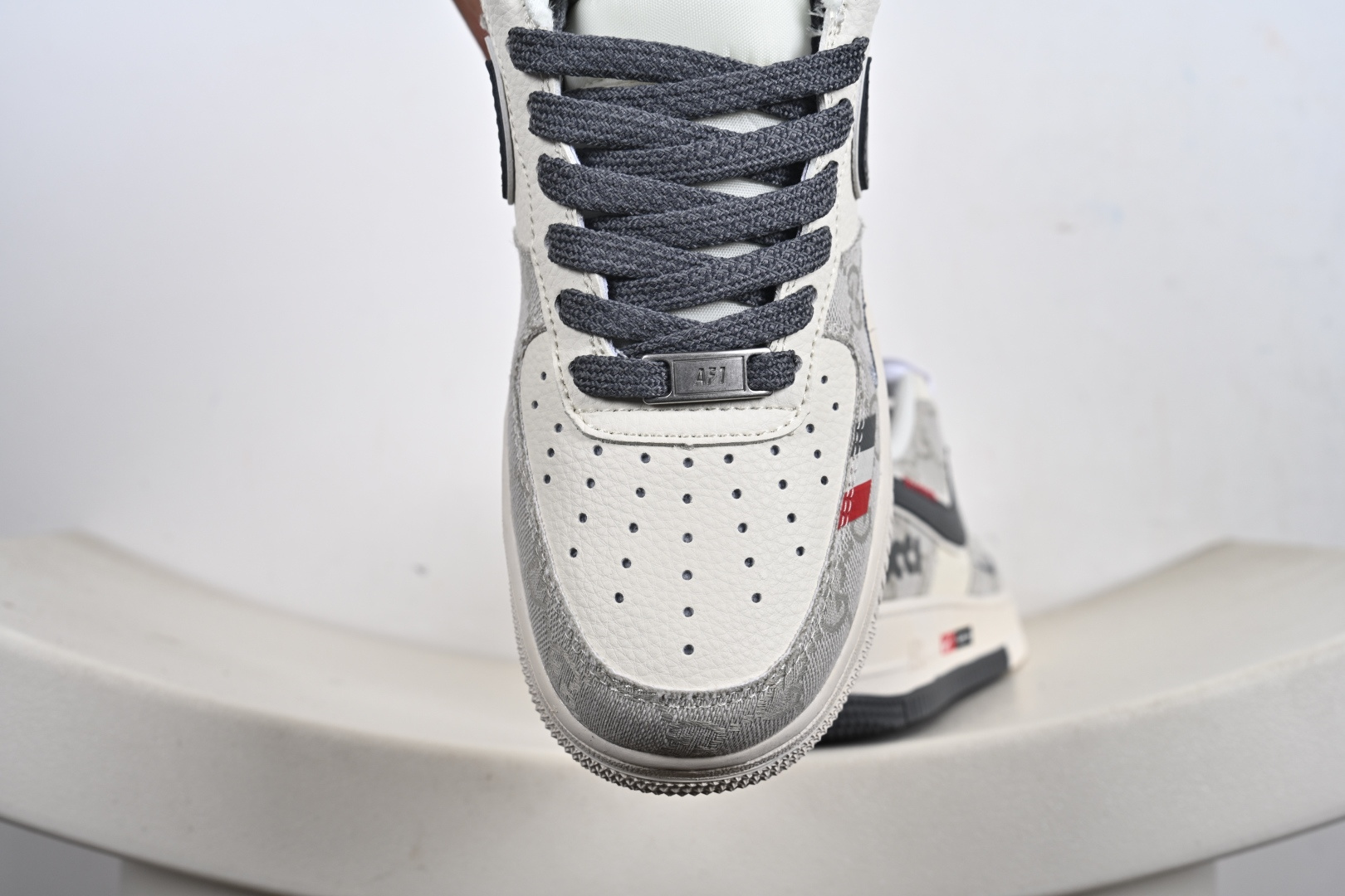 定制版 Nike Air Force 1'07 Low 古驰联名 花纹米灰红 空军一号低帮休闲板鞋 MZ9588-808