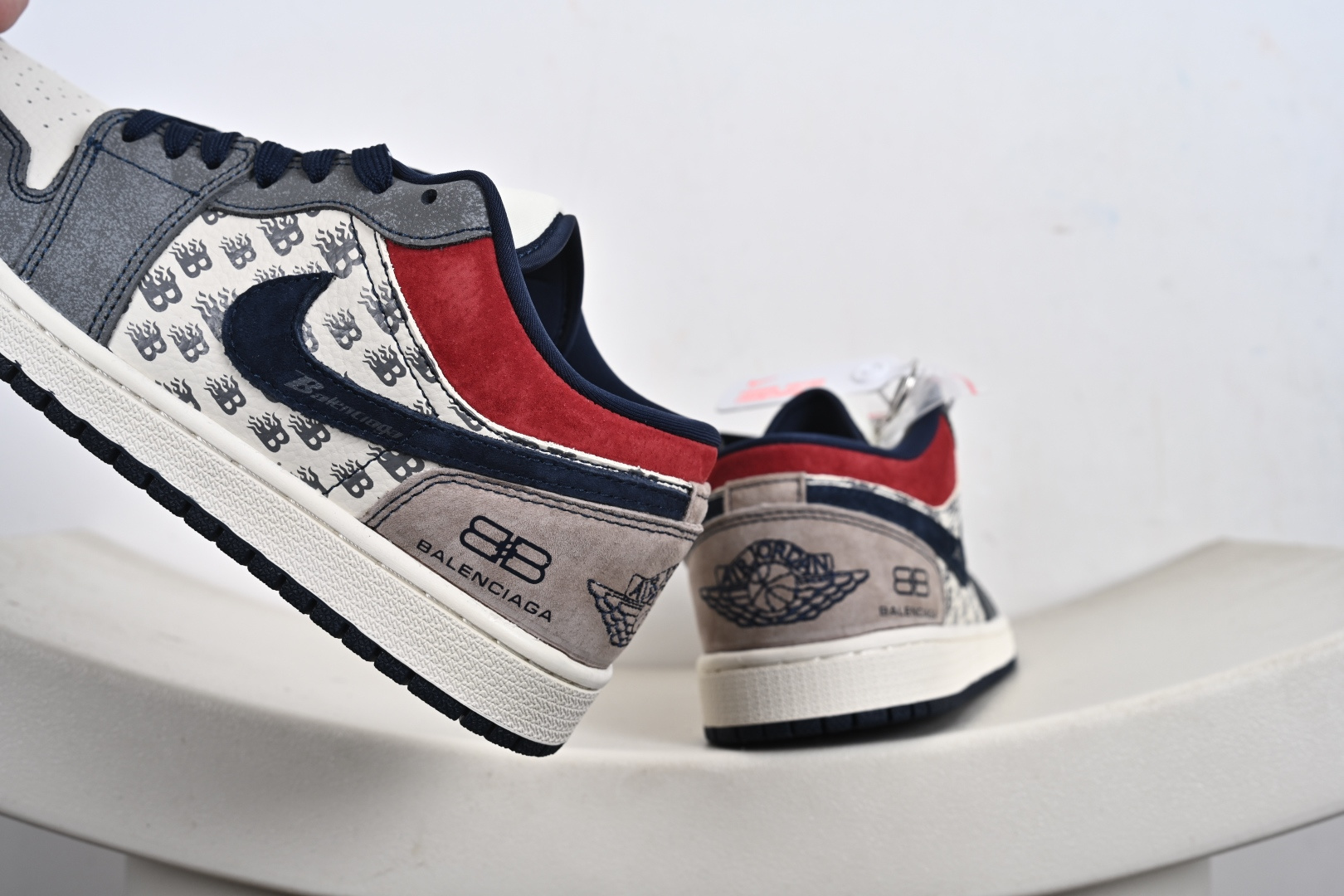 260 定制版高端定制Air Jordan 1 Low AJ1 乔1 “巴黎世家联名---灰红蓝猪八”高端定制 低帮复古篮球鞋 QD1988-008