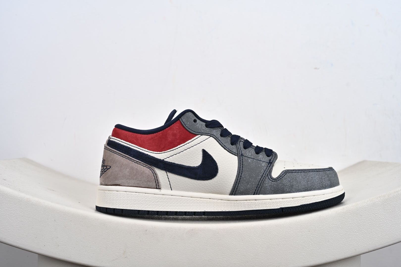 260 定制版高端定制Air Jordan 1 Low AJ1 乔1 “巴黎世家联名---灰红蓝猪八”高端定制 低帮复古篮球鞋 QD1988-008