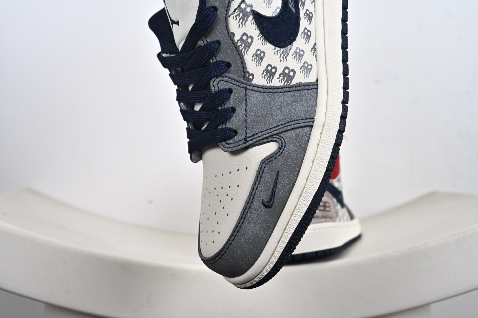 260 定制版高端定制Air Jordan 1 Low AJ1 乔1 “巴黎世家联名---灰红蓝猪八”高端定制 低帮复古篮球鞋 QD1988-008