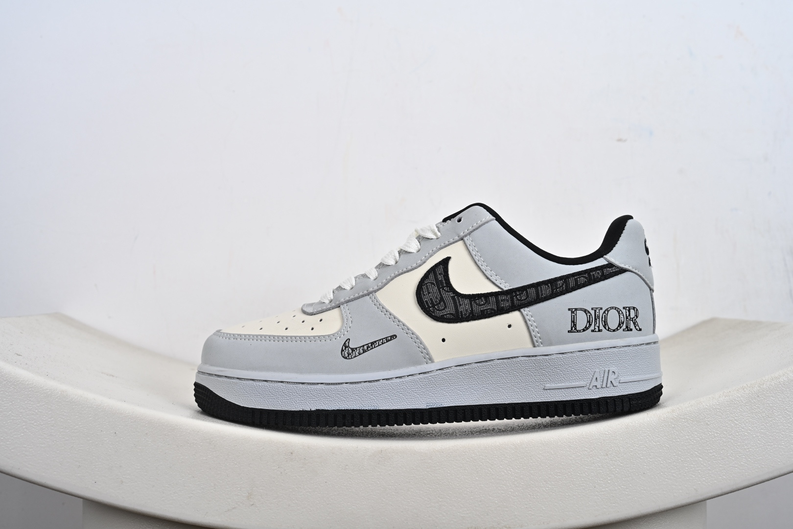 定制版 Air Force 1 '07 Low “迪奥联名——花纹米灰黑”空军一号 高端定制 低帮 运动鞋 休闲鞋 BK0188-081