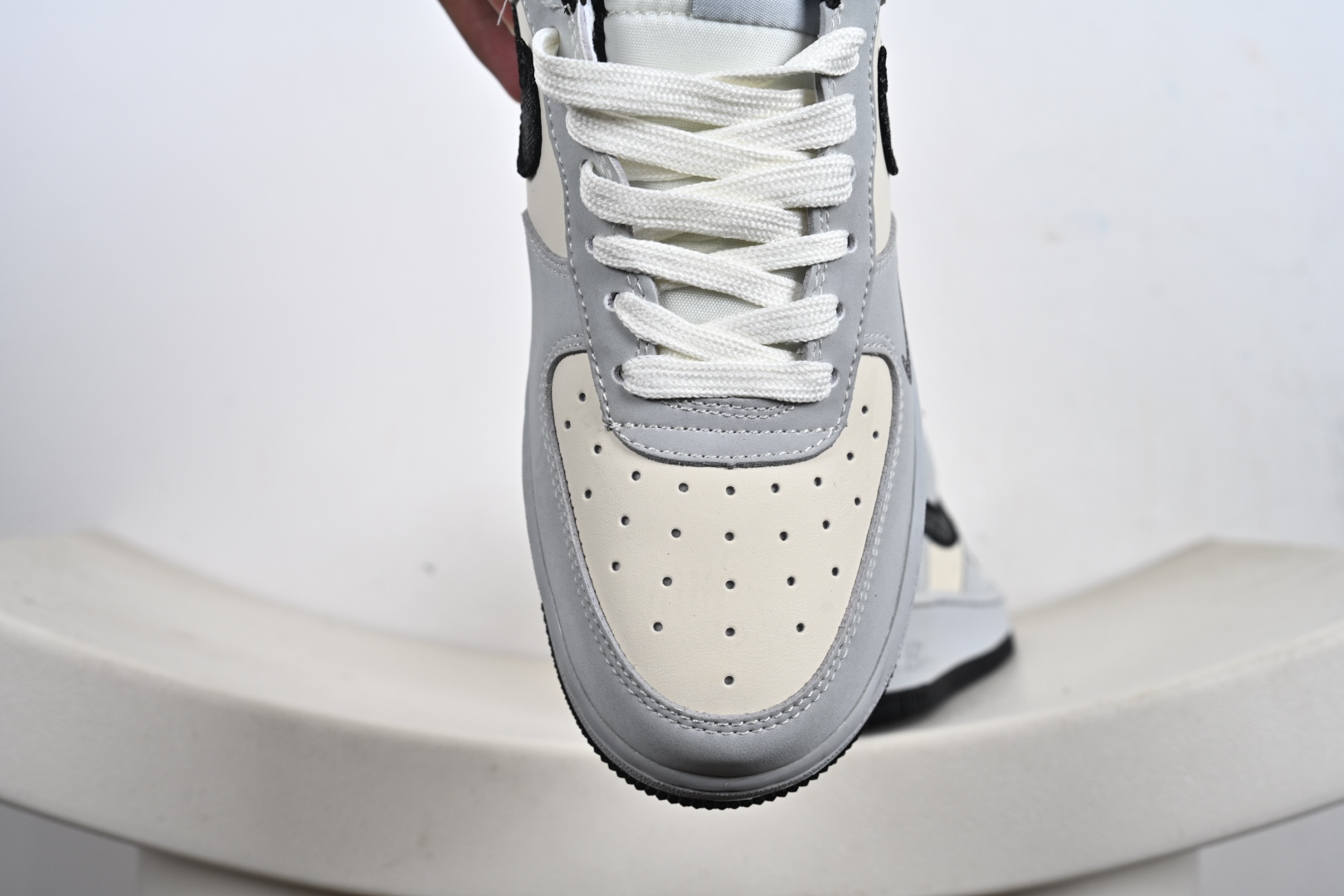 定制版 Air Force 1 '07 Low “迪奥联名——花纹米灰黑”空军一号 高端定制 低帮 运动鞋 休闲鞋 BK0188-081