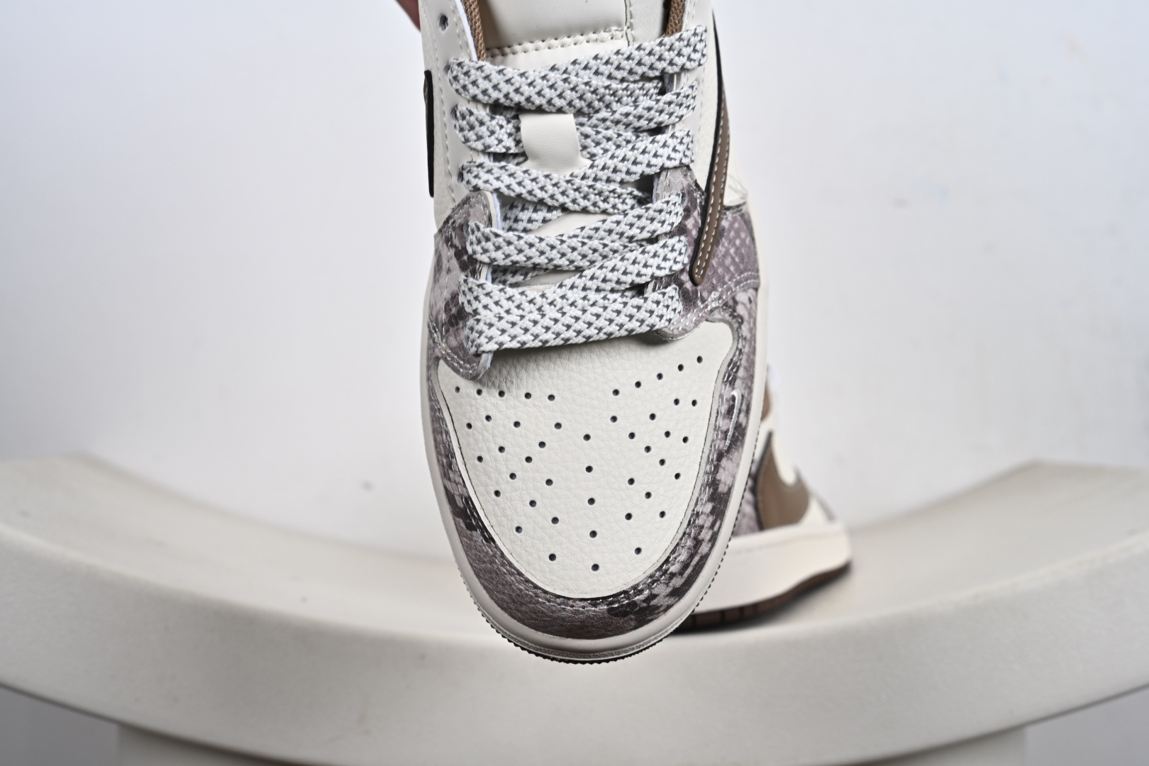 定制版Travis Scott x Fragment Design x Jordan Air Jordan 1 Low SP “LV联名——棕蟒纹” XS7089-618