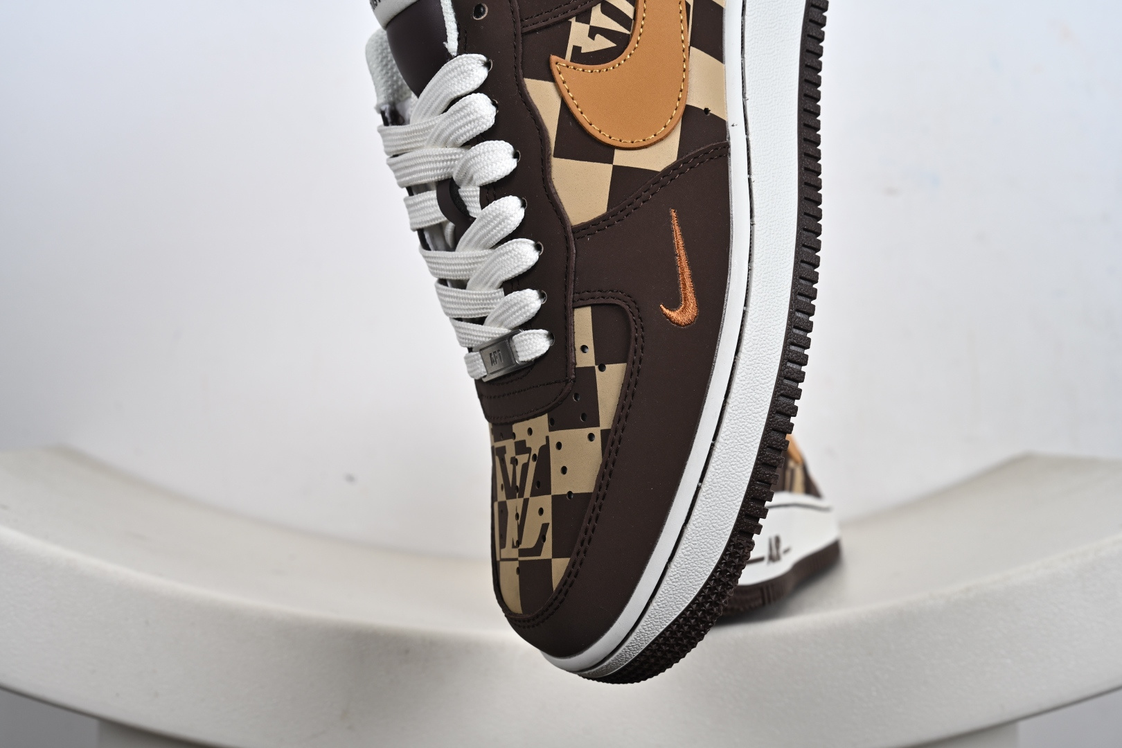 NK Air Force 1 Low 空军1号低帮LV联名咖棕焦糖 NH0601-576