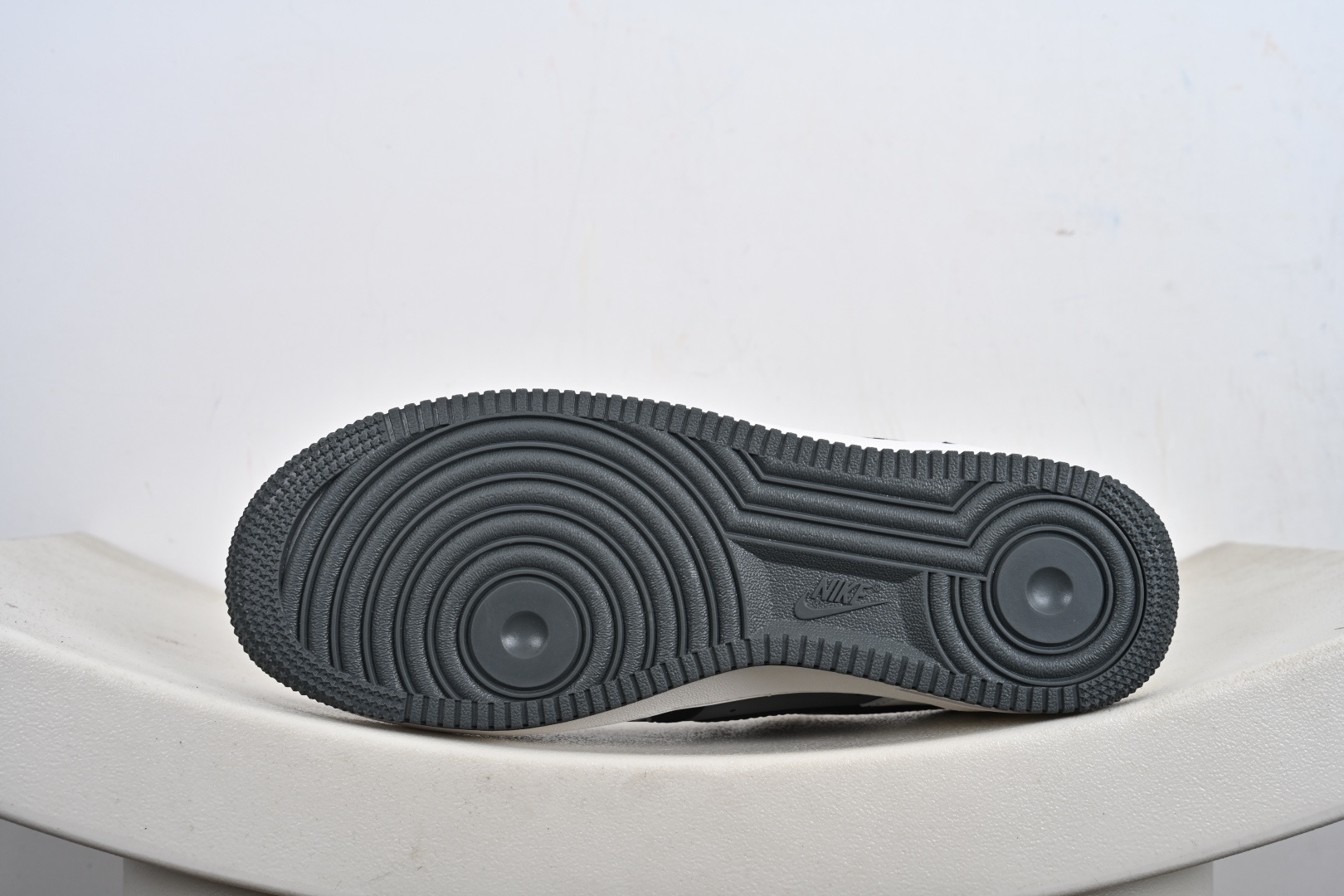 Nike Air Force 1 Low 手绘涂鸦 DB3301-606