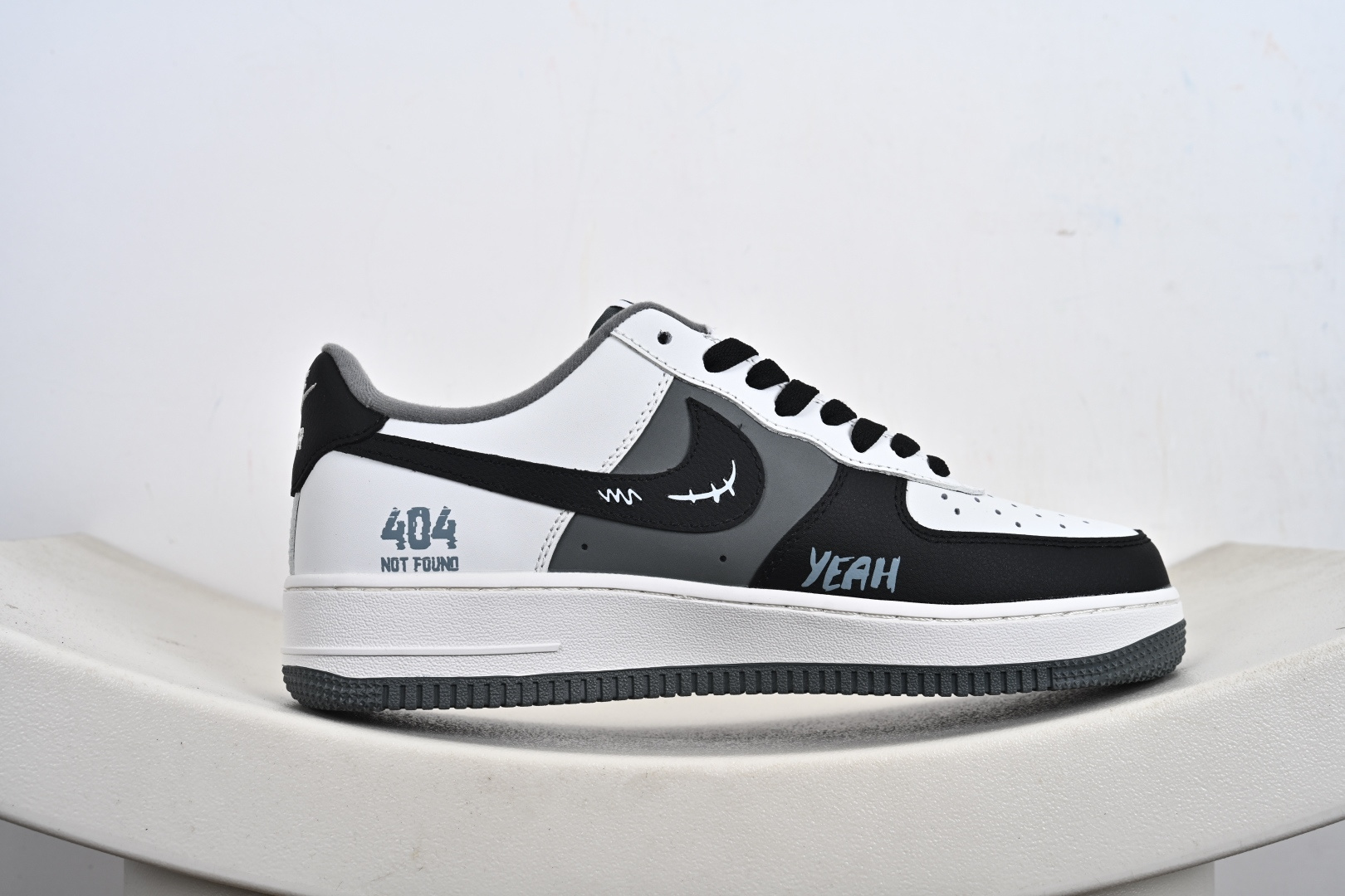 Nike Air Force 1 Low 手绘涂鸦 DB3301-606
