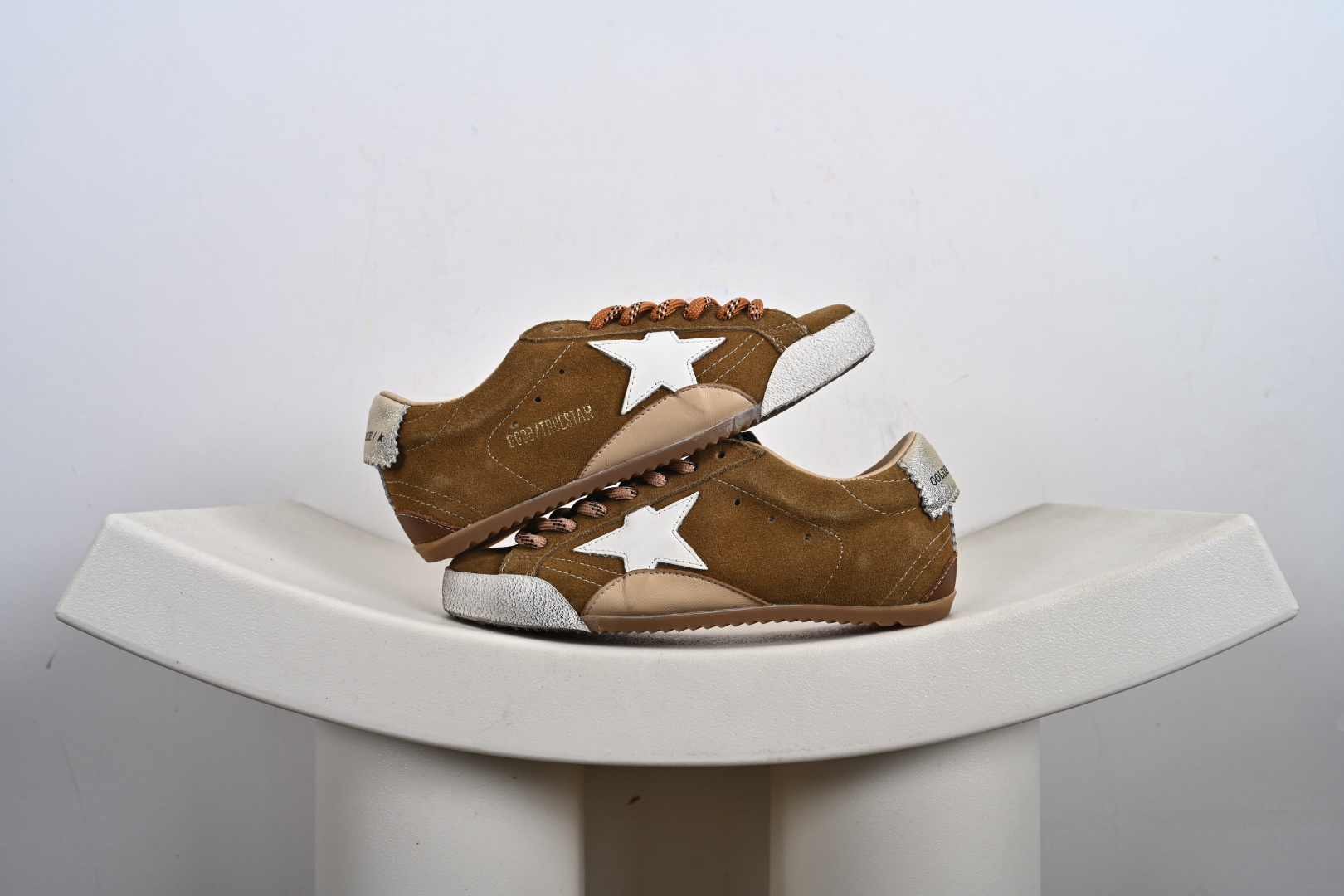 300 Golden Goose Deluxe Brand SStar星星鞋GGDB脏出天际的小脏鞋 潮复古板鞋