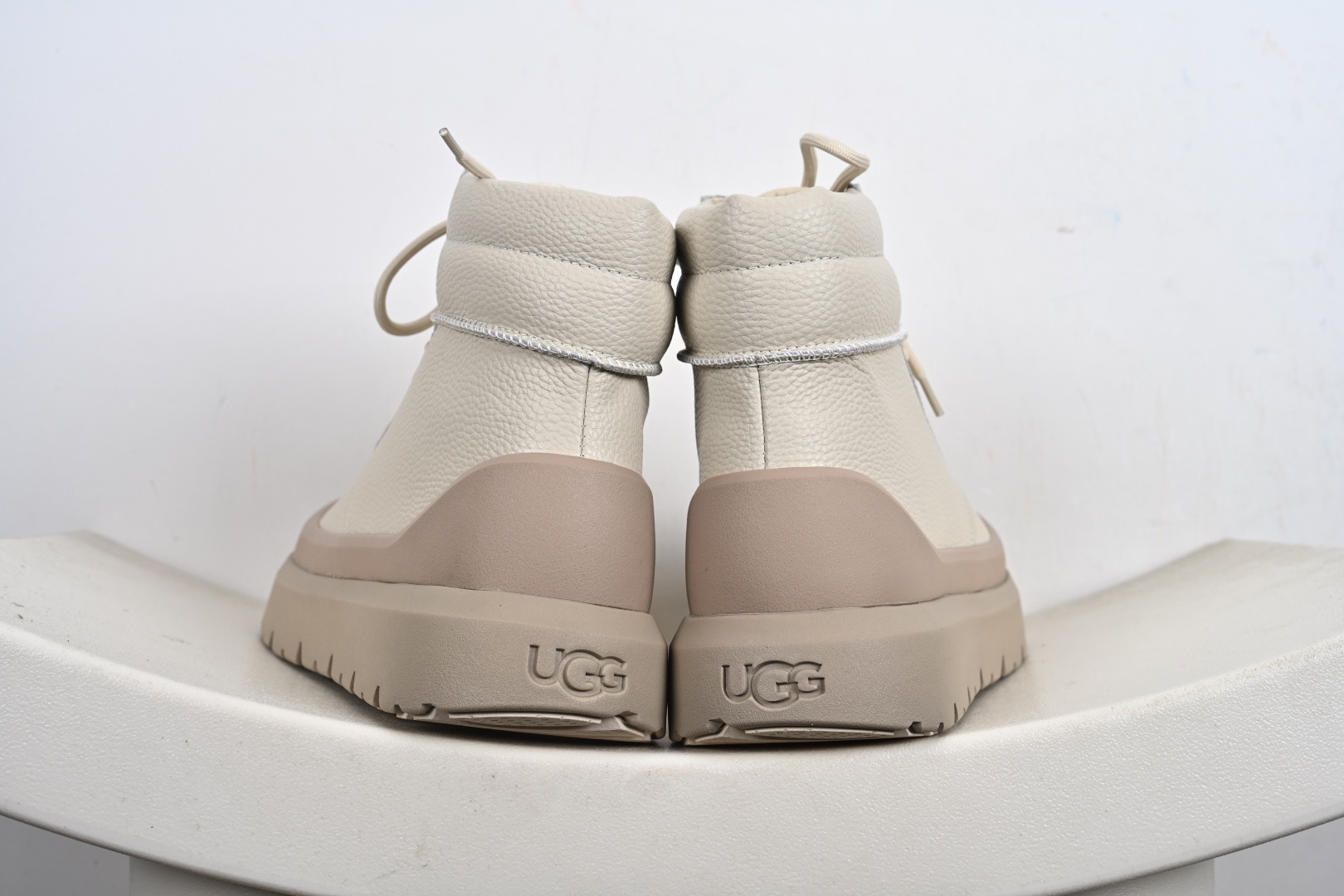 320 平台外贸专供 UGG Neumel Weather Hybrid 高帮雪地靴 1158208