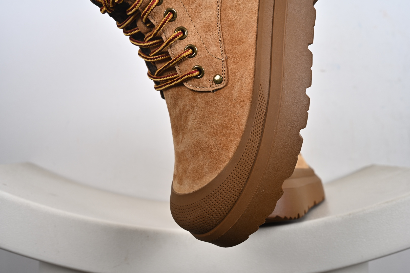 280 UGG M Tasman Weather Hybrid 塔斯曼混合系列中帮厚底轻量休闲马丁靴 U6335M