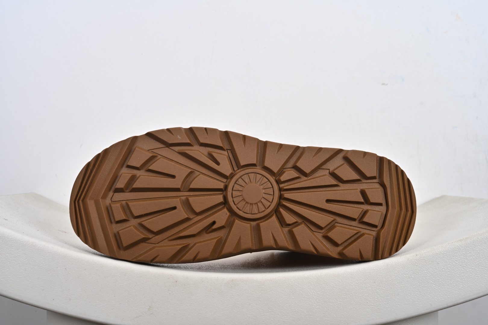 280 UGG M Tasman Weather Hybrid 塔斯曼混合系列中帮厚底轻量休闲马丁靴 U6335M