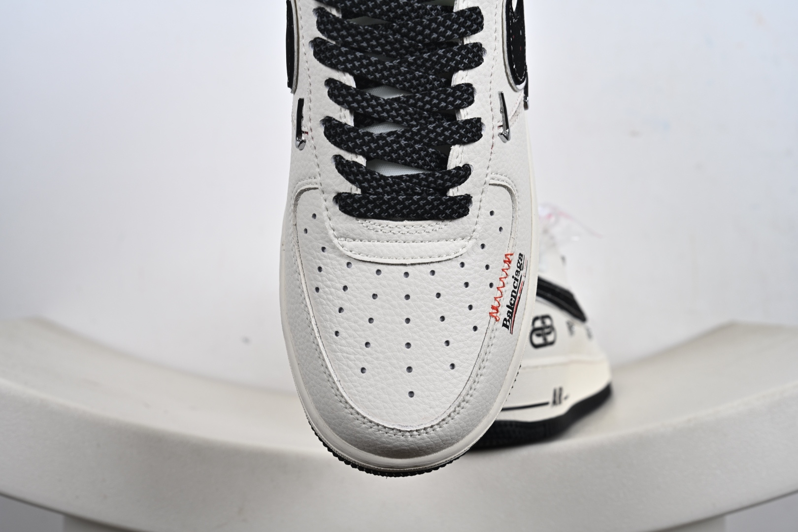 240 NIke Air Force 1 '07 Low “巴黎世家联名——四银勾”空军一号 低帮 运动鞋 休闲鞋 DD1928-309