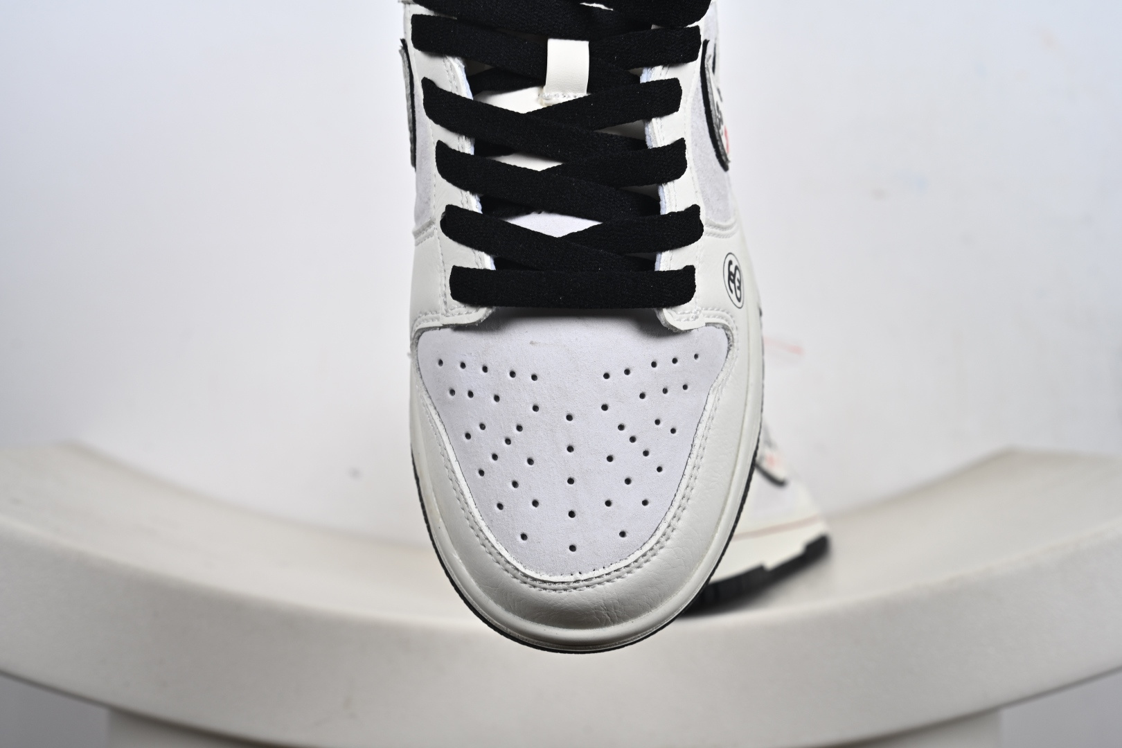 260 Nike SB Dunk Low 斯图西联名 白黑红 高端定制 低帮休闲板鞋 YF9511-913