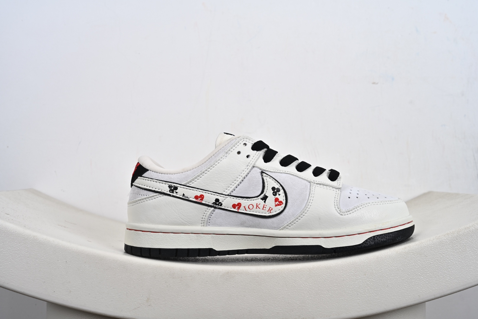 260 Nike SB Dunk Low 斯图西联名 白黑红 高端定制 低帮休闲板鞋 YF9511-913