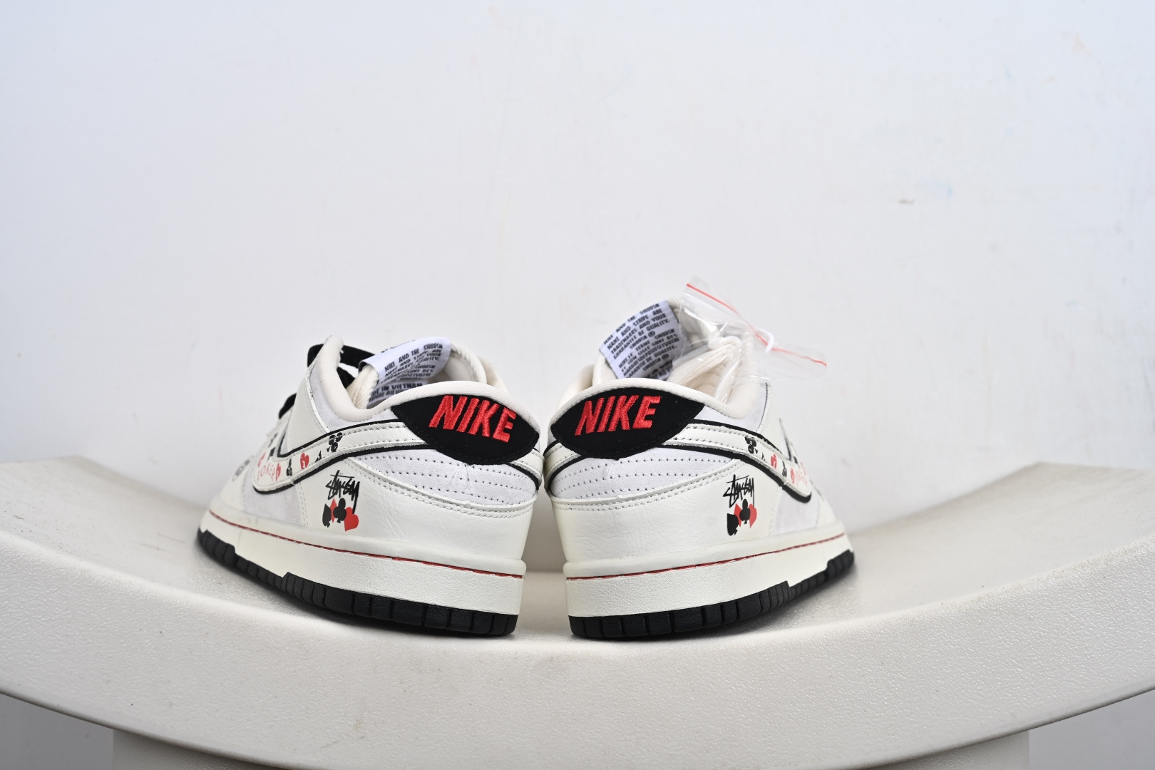 260 Nike SB Dunk Low 斯图西联名 白黑红 高端定制 低帮休闲板鞋 YF9511-913