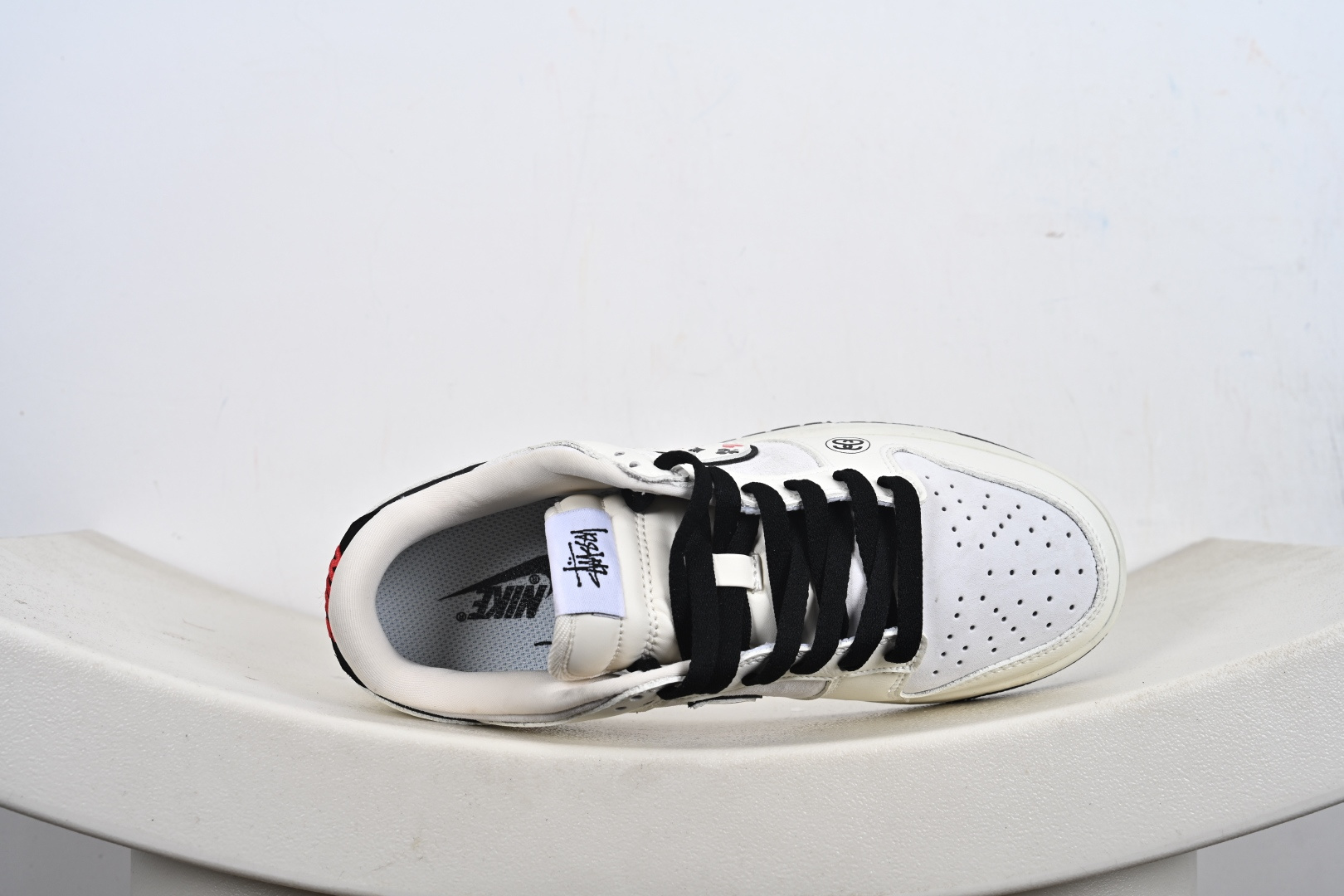 260 Nike SB Dunk Low 斯图西联名 白黑红 高端定制 低帮休闲板鞋 YF9511-913