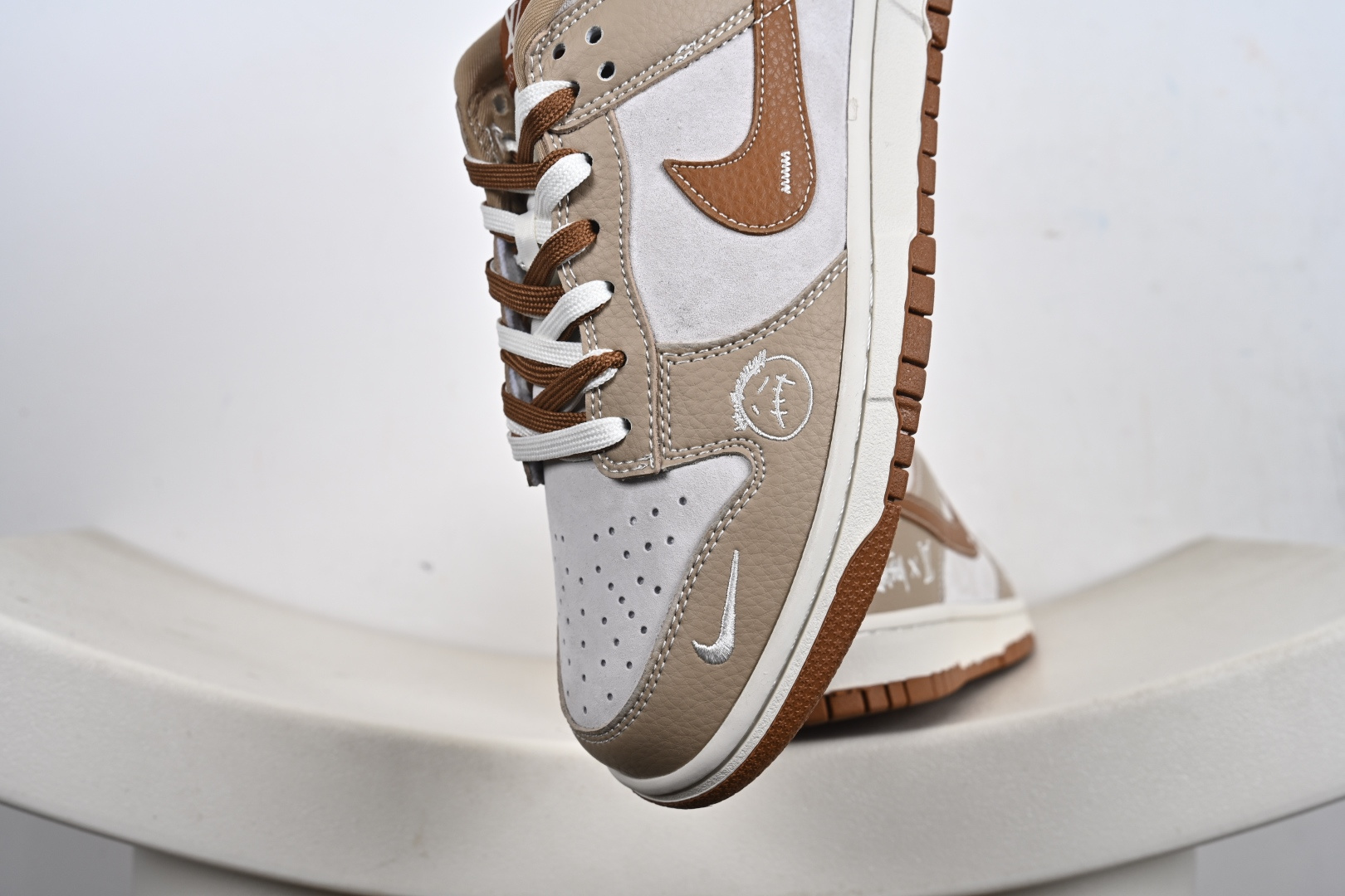 260 Stussy x LV x Nike Dunk Low 卡其棕 SG6688-005