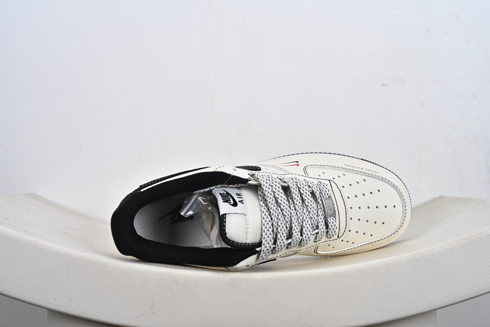 240 Nike Air Force 1 '07 Low “LV联名——印花米黑红”空军一号 高端定制 低帮 运动鞋 MZ9588-812-Chinese UA Cheap High Quatity Brand Clothes Bags handbags Sneakers wholesale wholesaler seller from China Factory suppliers Fashion Clothing Shoes best Quality Beautiful Price 240 Nike Air Force 1 '07 Low “LV联名——印花米黑红”空军一号 高端定制 低帮 运动鞋 MZ9588-812