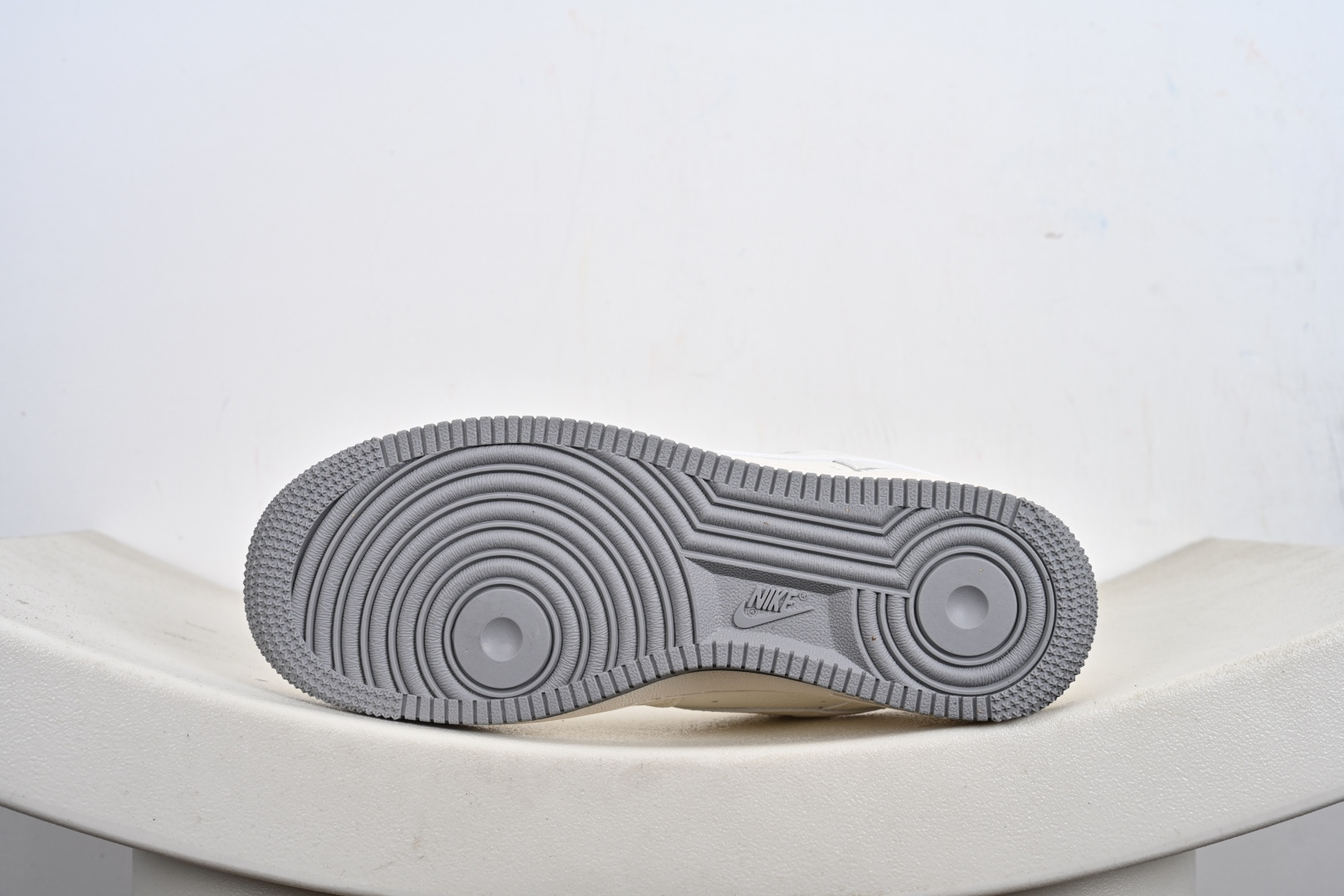 240 Nike Air Force 1 '07 Low 米灰满天星 空军一号低帮休闲运动板鞋 XX3168-185