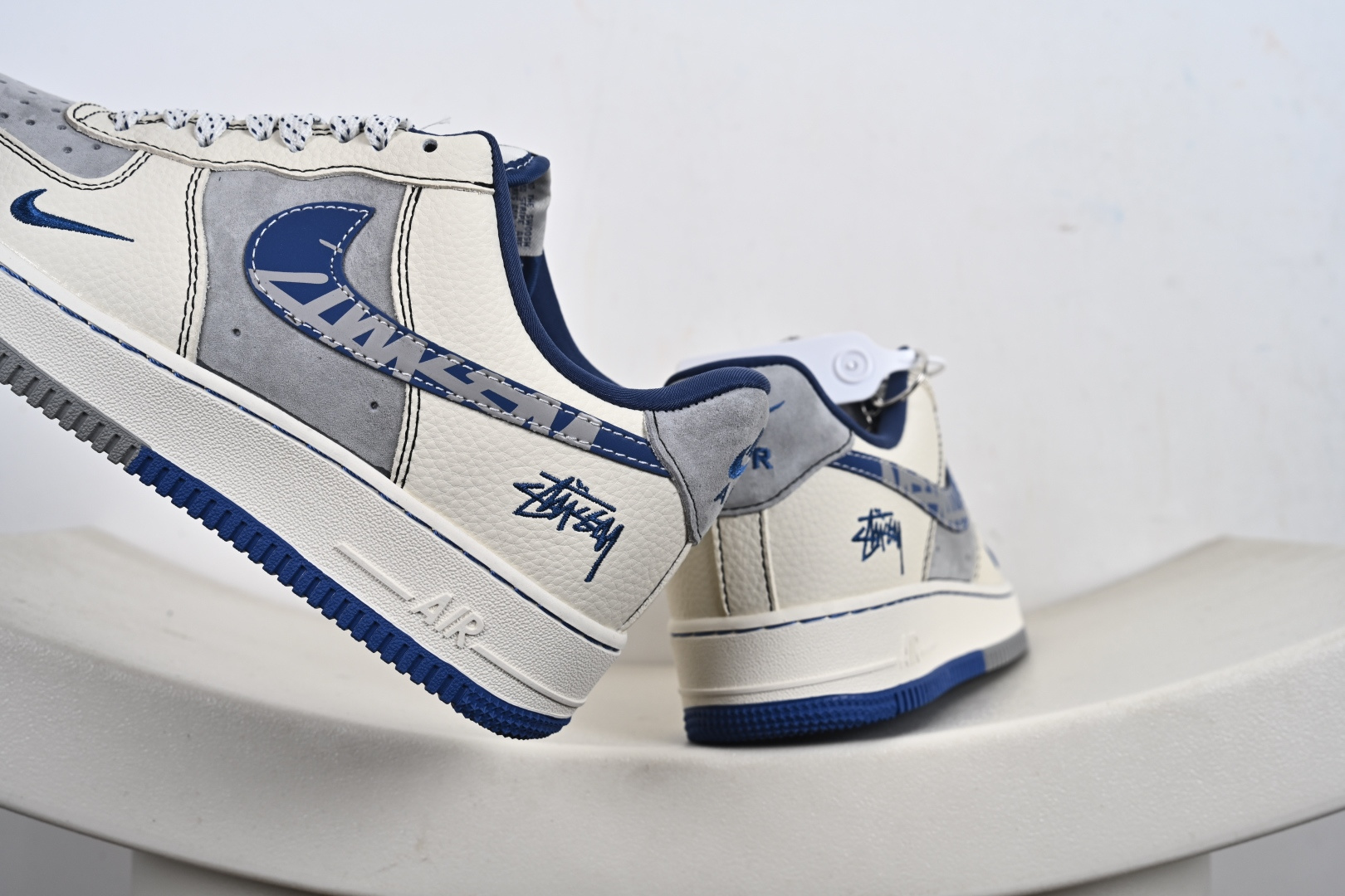 240 定制版 Nike Air Force 1'07 Low 斯图西联名 双拼花蓝勾 空军一号低帮休闲板鞋 XL1979-123