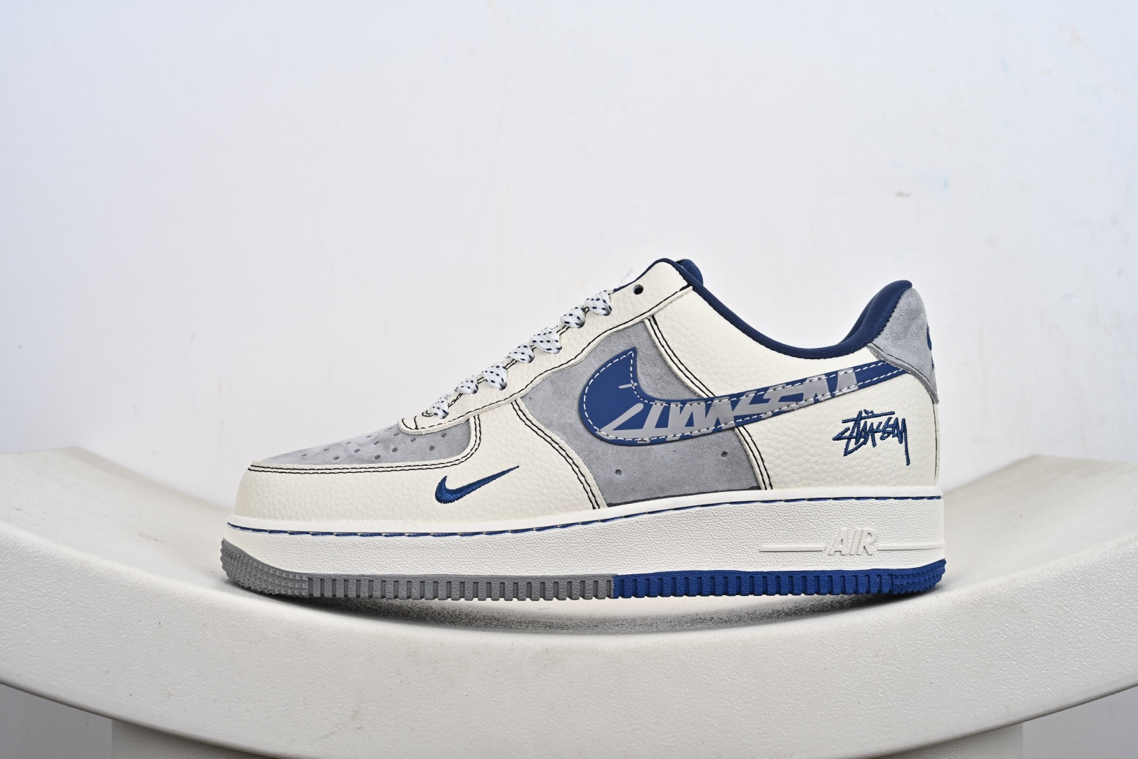 240 定制版 Nike Air Force 1'07 Low 斯图西联名 双拼花蓝勾 空军一号低帮休闲板鞋 XL1979-123