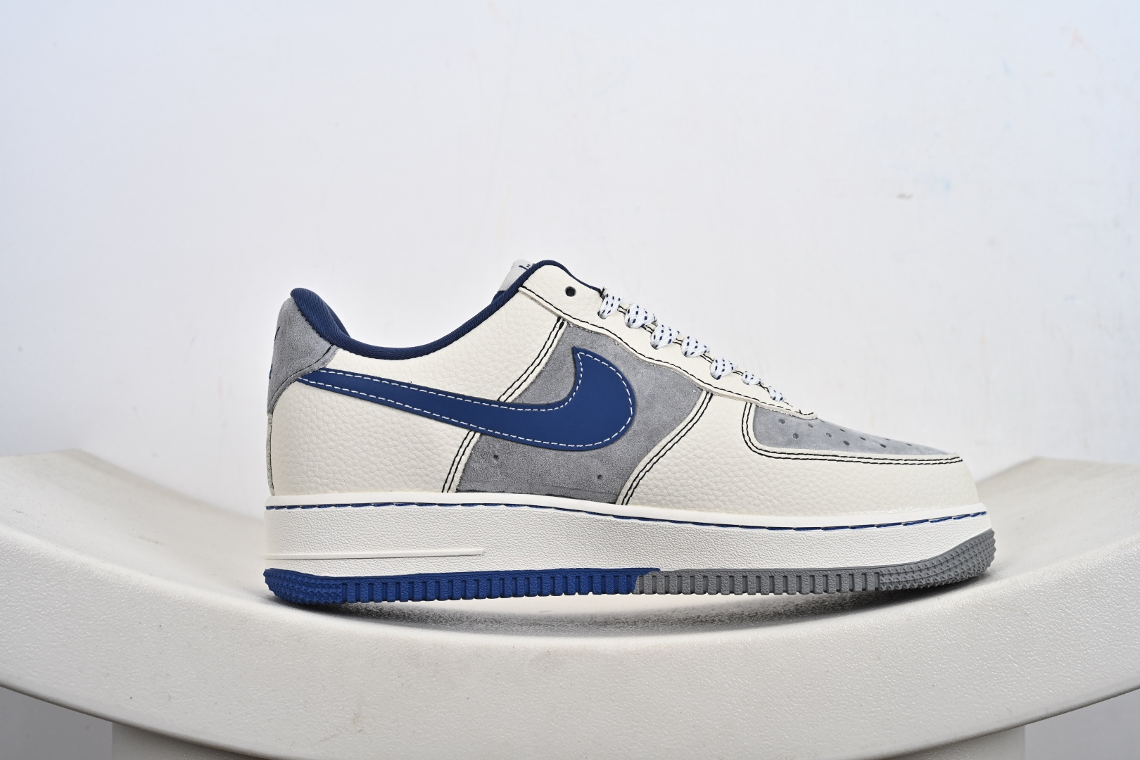 240 定制版 Nike Air Force 1'07 Low 斯图西联名 双拼花蓝勾 空军一号低帮休闲板鞋 XL1979-123