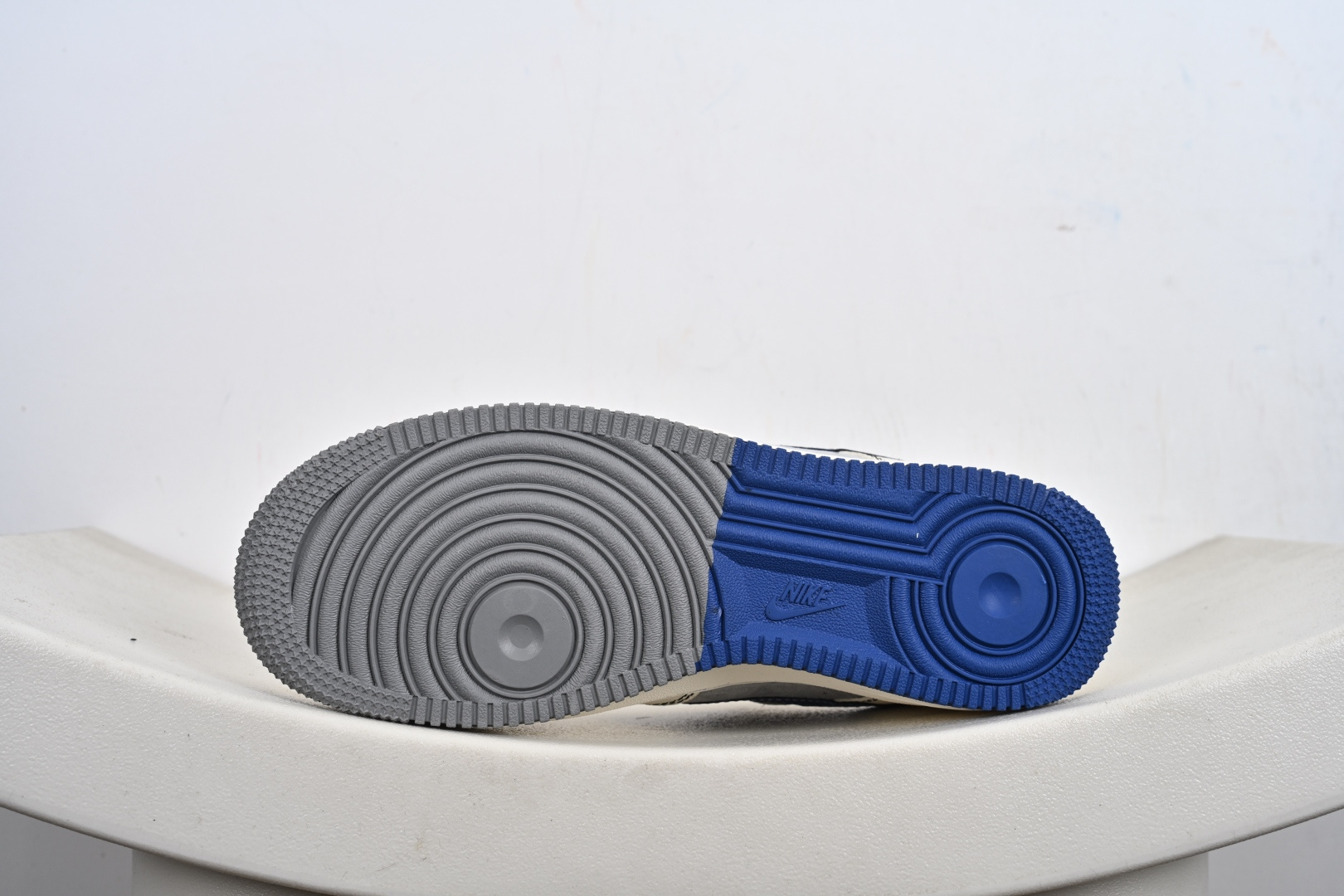 240 定制版 Nike Air Force 1'07 Low 斯图西联名 双拼花蓝勾 空军一号低帮休闲板鞋 XL1979-123