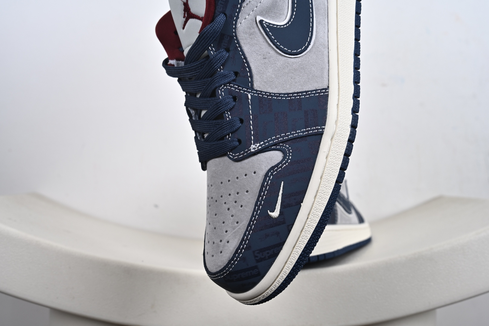 定制版 Nike Jordan Air Jordan 1“Supreme联名——暗灰蓝” 高端定制 低帮 复古 减震 防滑 耐磨 篮球鞋 QG1988-015