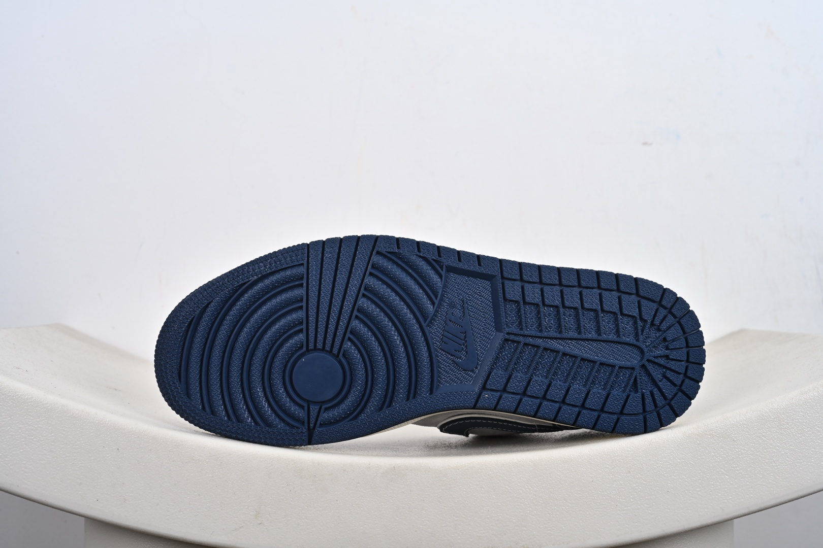 定制版 Nike Jordan Air Jordan 1“Supreme联名——暗灰蓝” 高端定制 低帮 复古 减震 防滑 耐磨 篮球鞋 QG1988-015