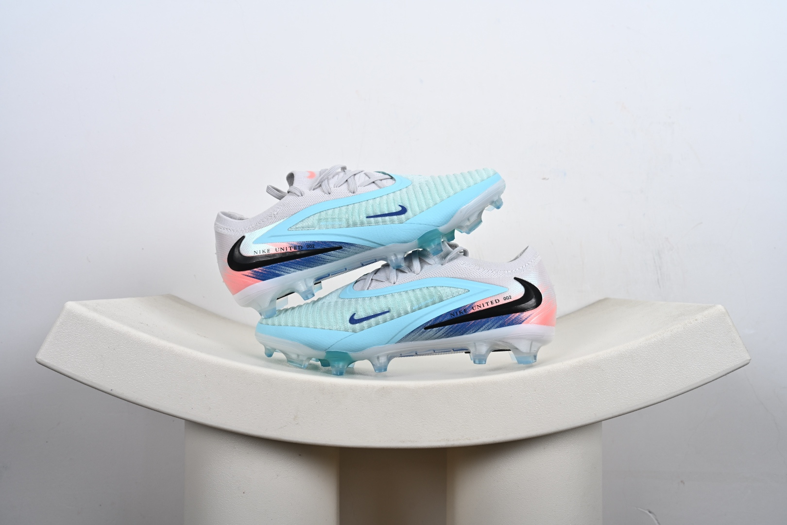 耐克 Nike Mercurial Vapor 16 Pro 大钉 低帮男子运动足球鞋