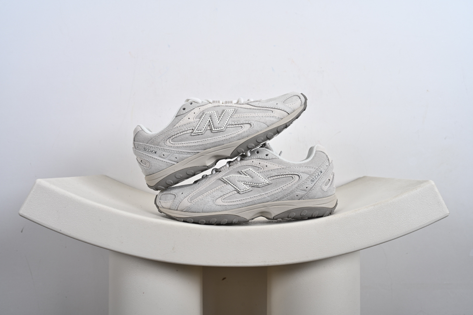 220 New Balance 204L系列 新百伦 薄底鞋 薄底皮质鞋带德训系 减震耐磨包裹性支撑轻便 低帮 生活休闲鞋 U204LMMA U204LSWD U204LSWB U204LMMC U204LMRA-Chinese UA Cheap High Quatity Brand Clothes Bags handbags Sneakers wholesale wholesaler seller from China Factory suppliers Fashion Clothing Shoes best Quality Beautiful Price 220 New Balance 204L系列 新百伦 薄底鞋 薄底皮质鞋带德训系 减震耐磨包裹性支撑轻便 低帮 生活休闲鞋 U204LMMA U204LSWD U204LSWB U204LMMC U204LMRA