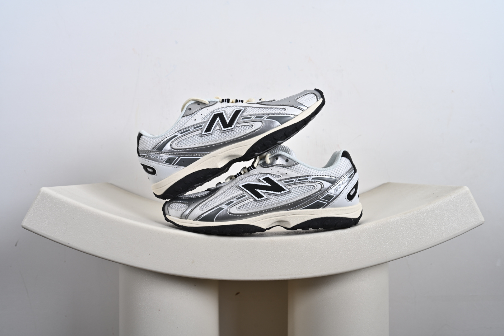 220 New Balance 204L系列 新百伦 薄底鞋 薄底皮质鞋带德训系 减震耐磨包裹性支撑轻便 低帮 生活休闲鞋 U204LMMA U204LSWD U204LSWB U204LMMC U204LMRA-Chinese UA Cheap High Quatity Brand Clothes Bags handbags Sneakers wholesale wholesaler seller from China Factory suppliers Fashion Clothing Shoes best Quality Beautiful Price 220 New Balance 204L系列 新百伦 薄底鞋 薄底皮质鞋带德训系 减震耐磨包裹性支撑轻便 低帮 生活休闲鞋 U204LMMA U204LSWD U204LSWB U204LMMC U204LMRA