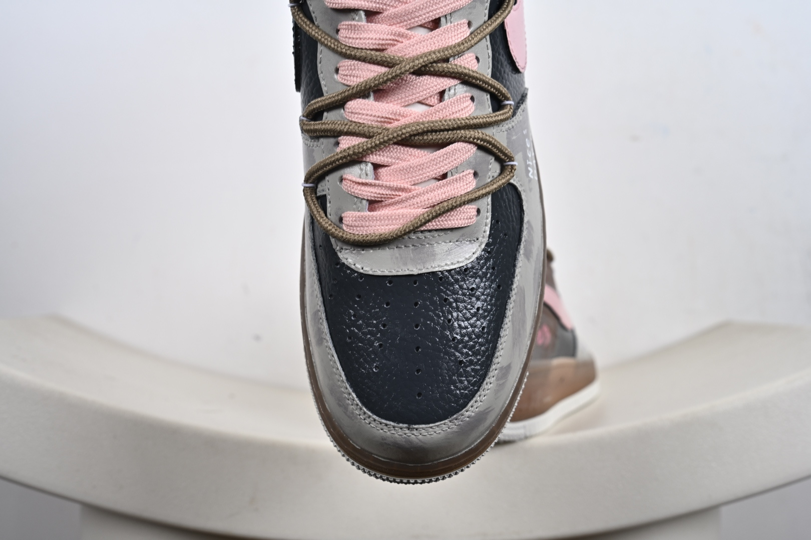 Nike Air Force 1 Low 手绘涂鸦 CW1888-680