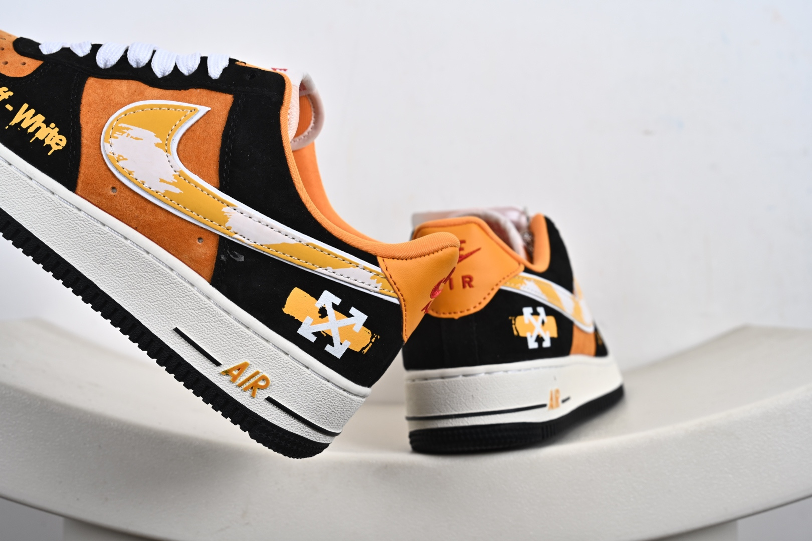 定制版 NIke Air Force 1 '07 Low “OFF-White联名——黑橙涂鸦”空军一号 低帮 运动鞋 休闲鞋 SY1388-001