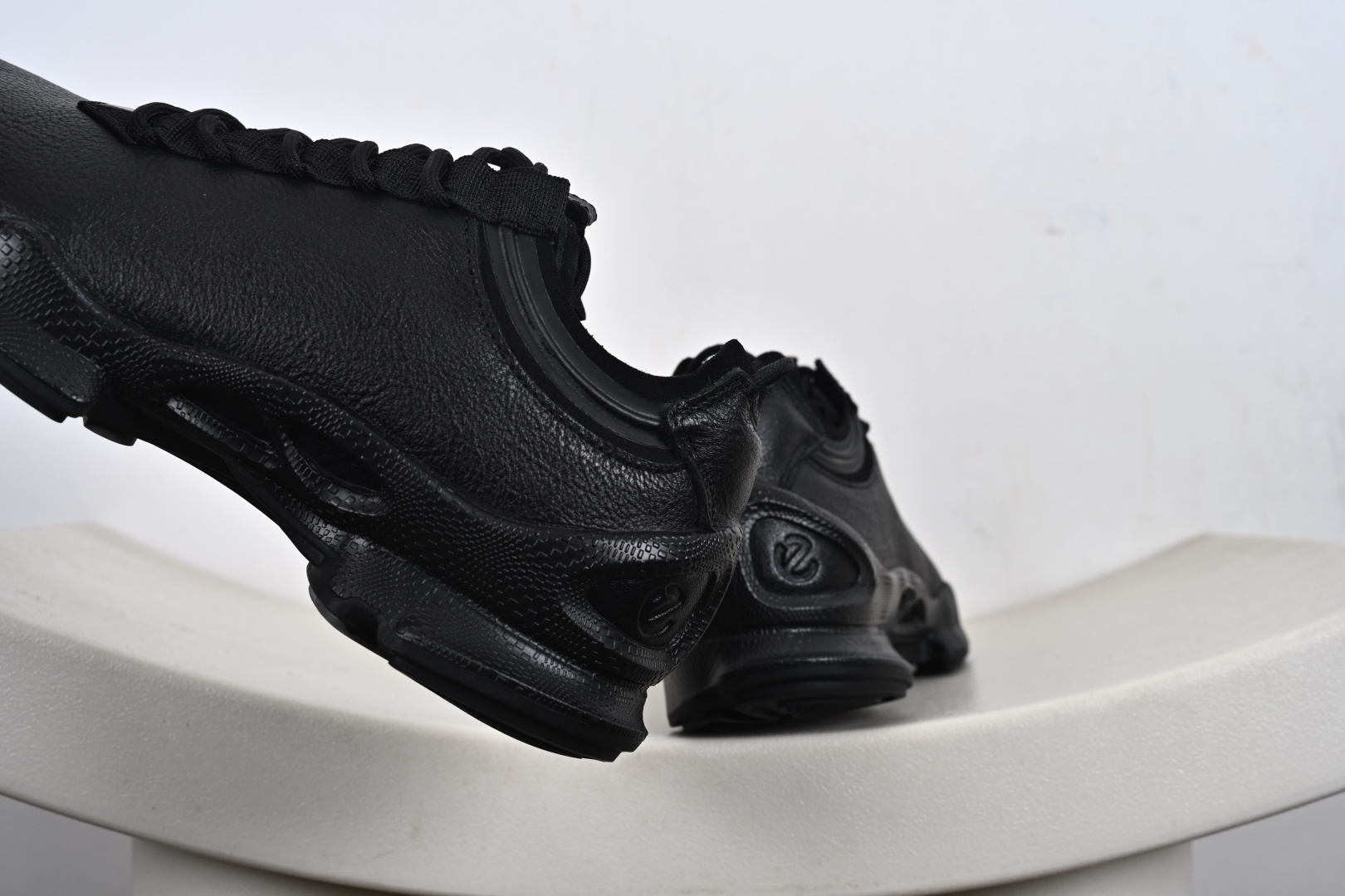 240 Ecco 爱步健步BIOMC 25周年新款百搭跑步健身鞋 800444-Chinese UA Cheap High Quatity Brand Clothes Bags handbags Sneakers wholesale wholesaler seller from China Factory suppliers Fashion Clothing Shoes best Quality Beautiful Price 240 Ecco 爱步健步BIOMC 25周年新款百搭跑步健身鞋 800444