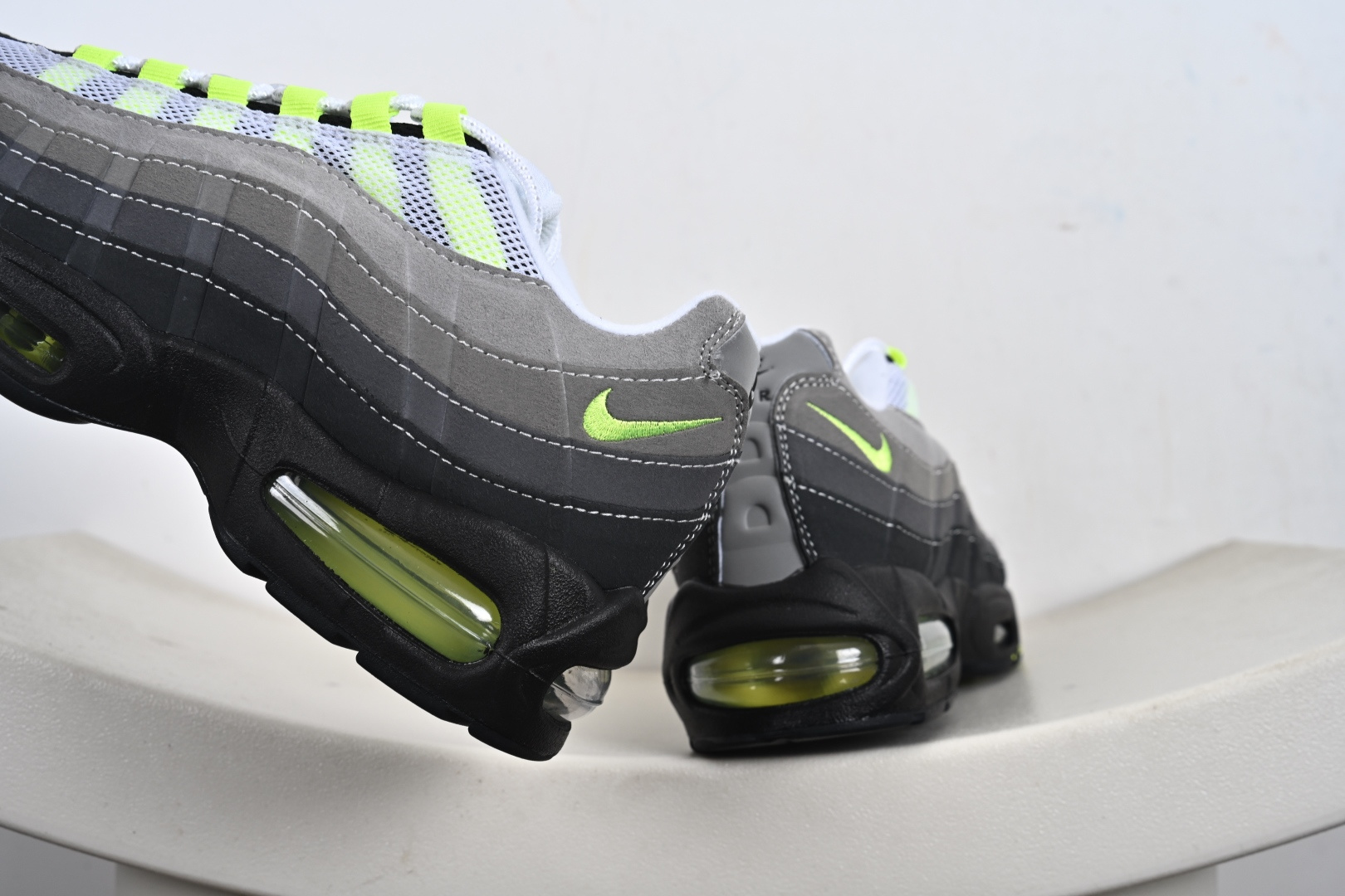 复刻版 AIR 95 NK 气垫复古慢跑百搭鞋休闲运动鞋 HM4740-001