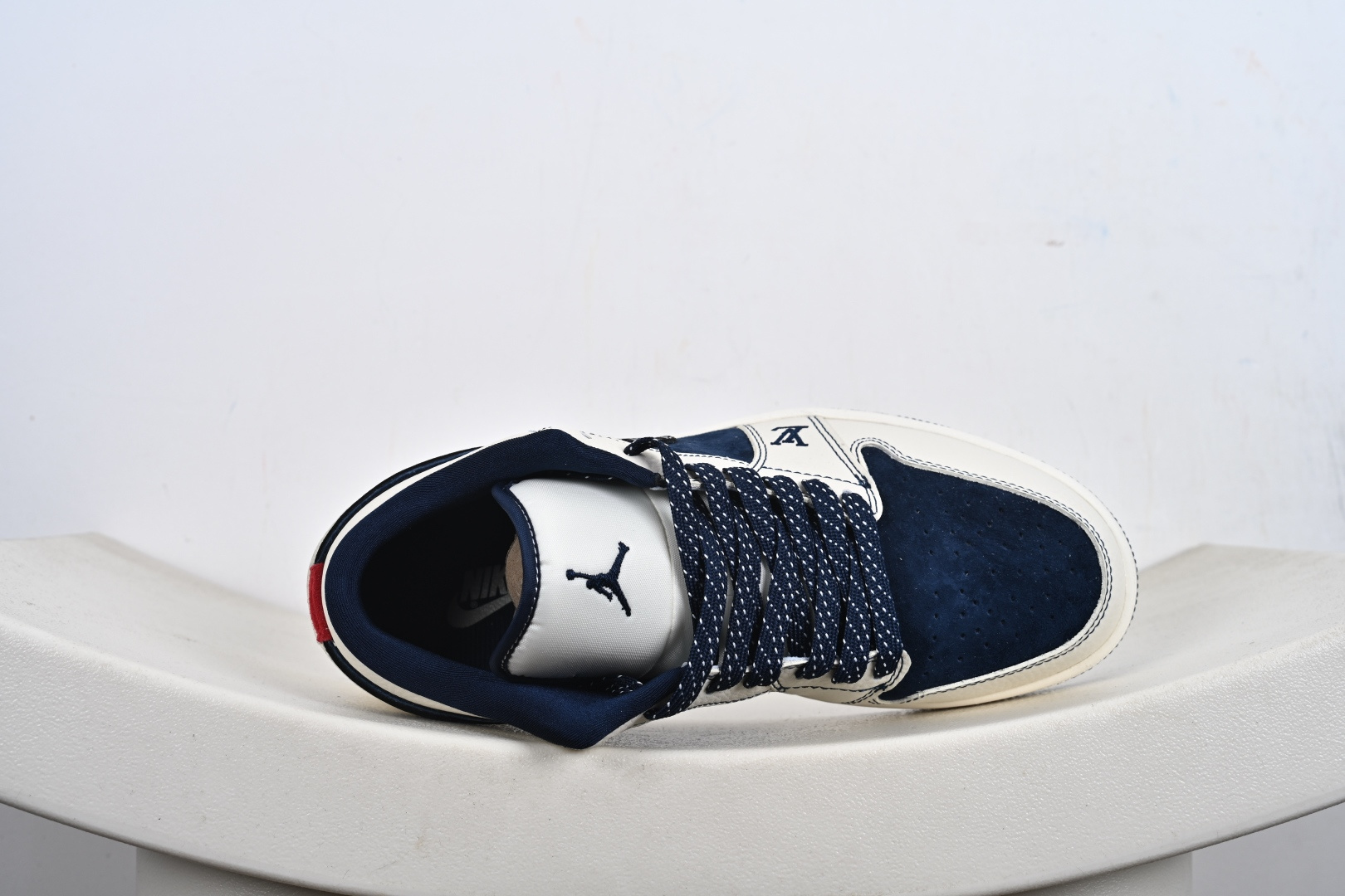 Air Jordan 1 Low “LV-联名黑勾印花白蓝''低帮文化篮球鞋 LB8888-002