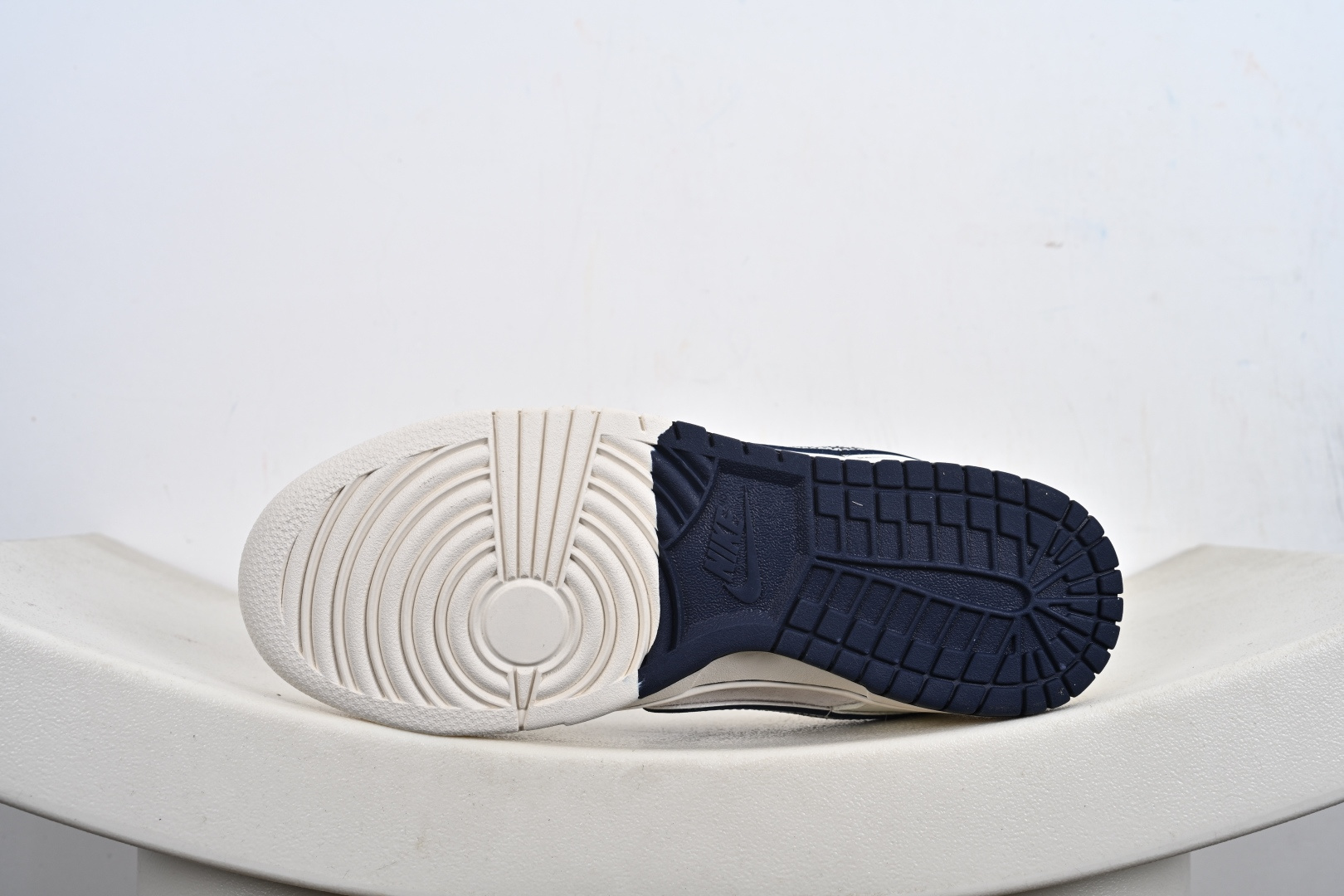 Nike SB Dunk Low x HS2506-240