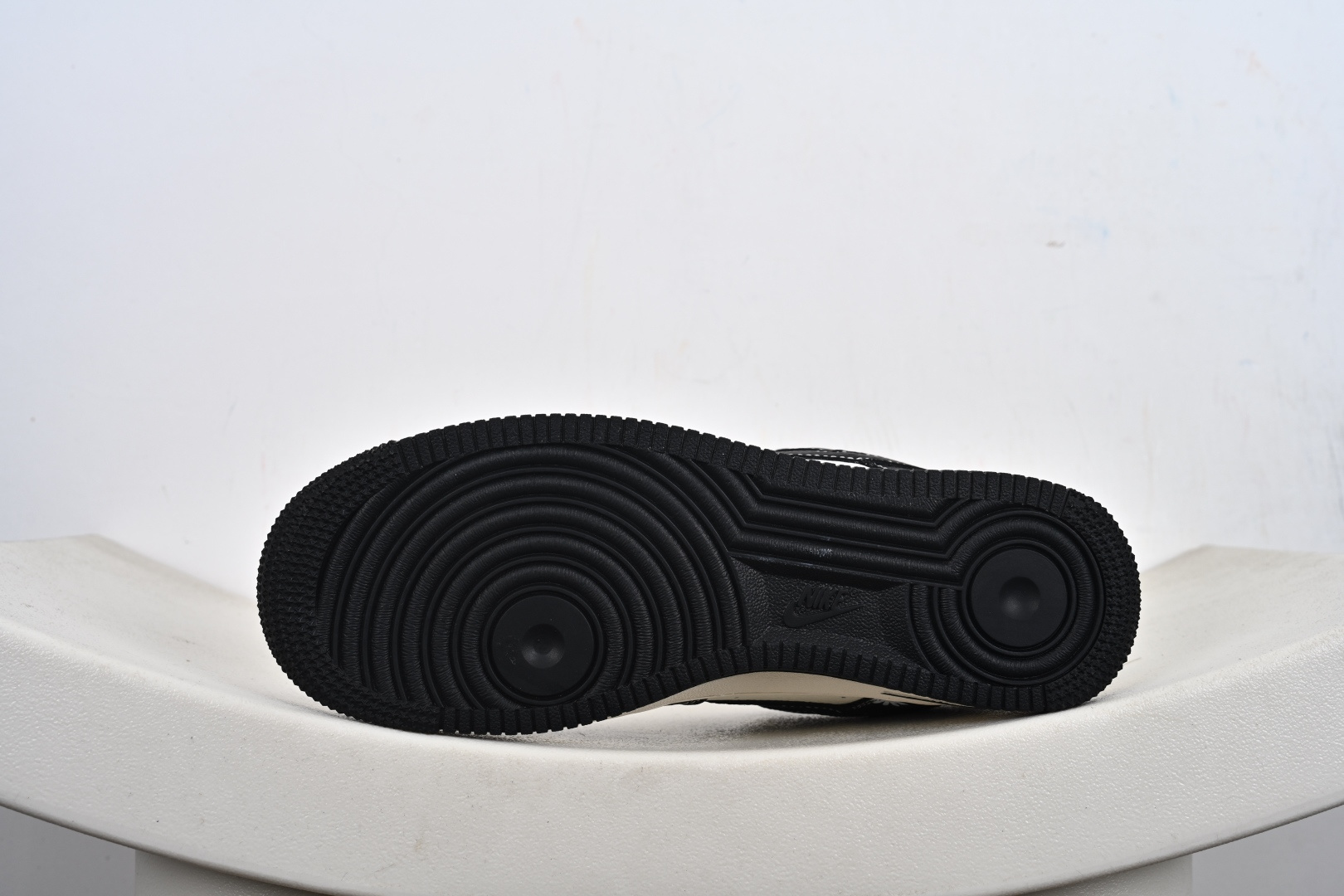 240 定制版Air Force 1'07 Low 小雏菊 空军一号低帮休闲板鞋 JP8028-004