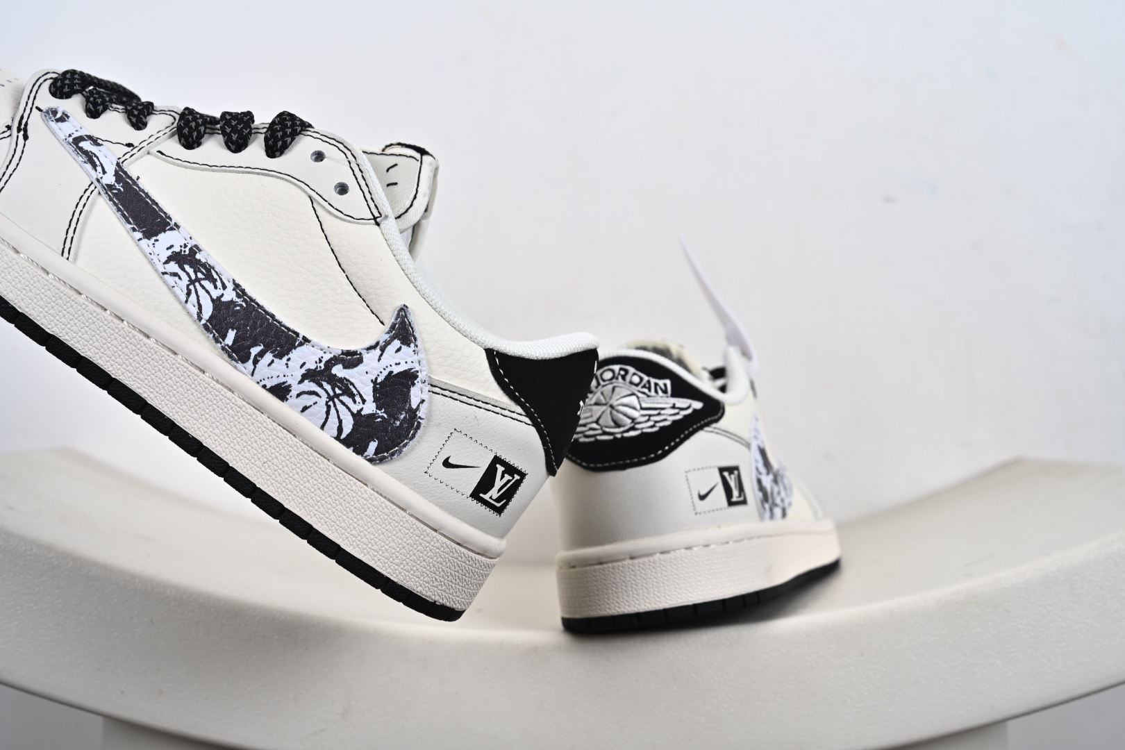 260 定制版#Louis Vuitton x Air Jordan 1 Low 定制配色 Lv联名 乔1 AJ1经典低帮休闲百搭板鞋 XS7089-616