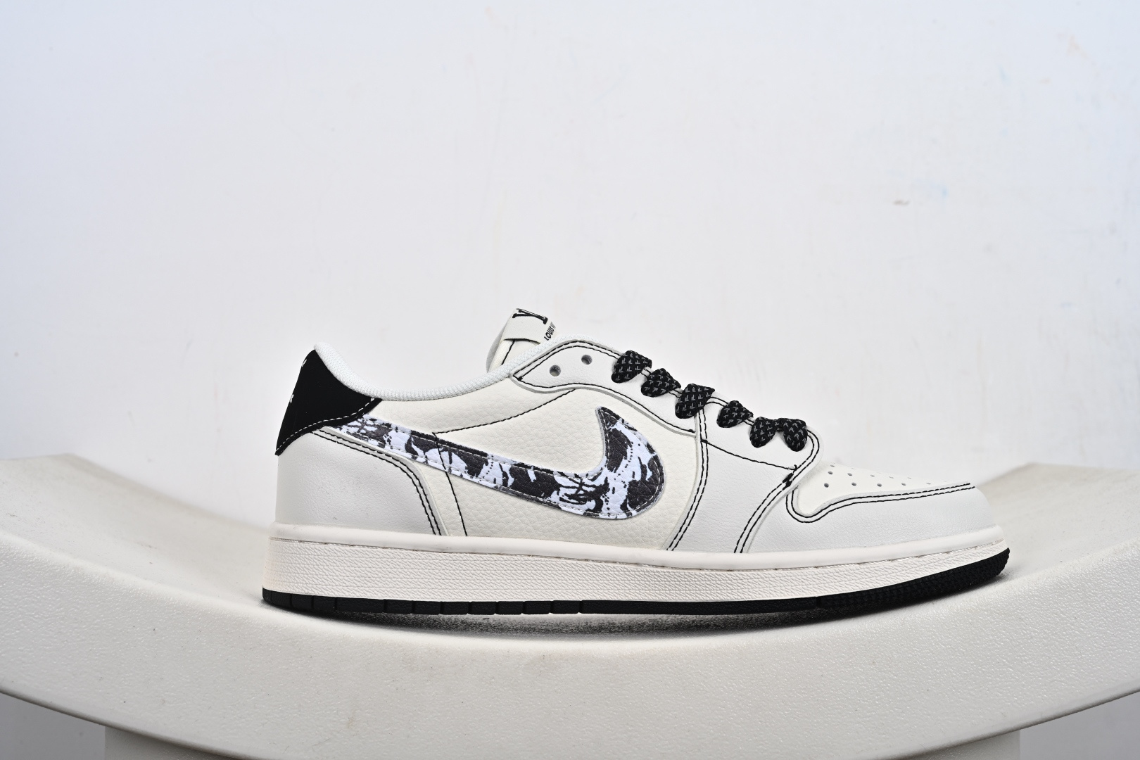 260 定制版#Louis Vuitton x Air Jordan 1 Low 定制配色 Lv联名 乔1 AJ1经典低帮休闲百搭板鞋 XS7089-616